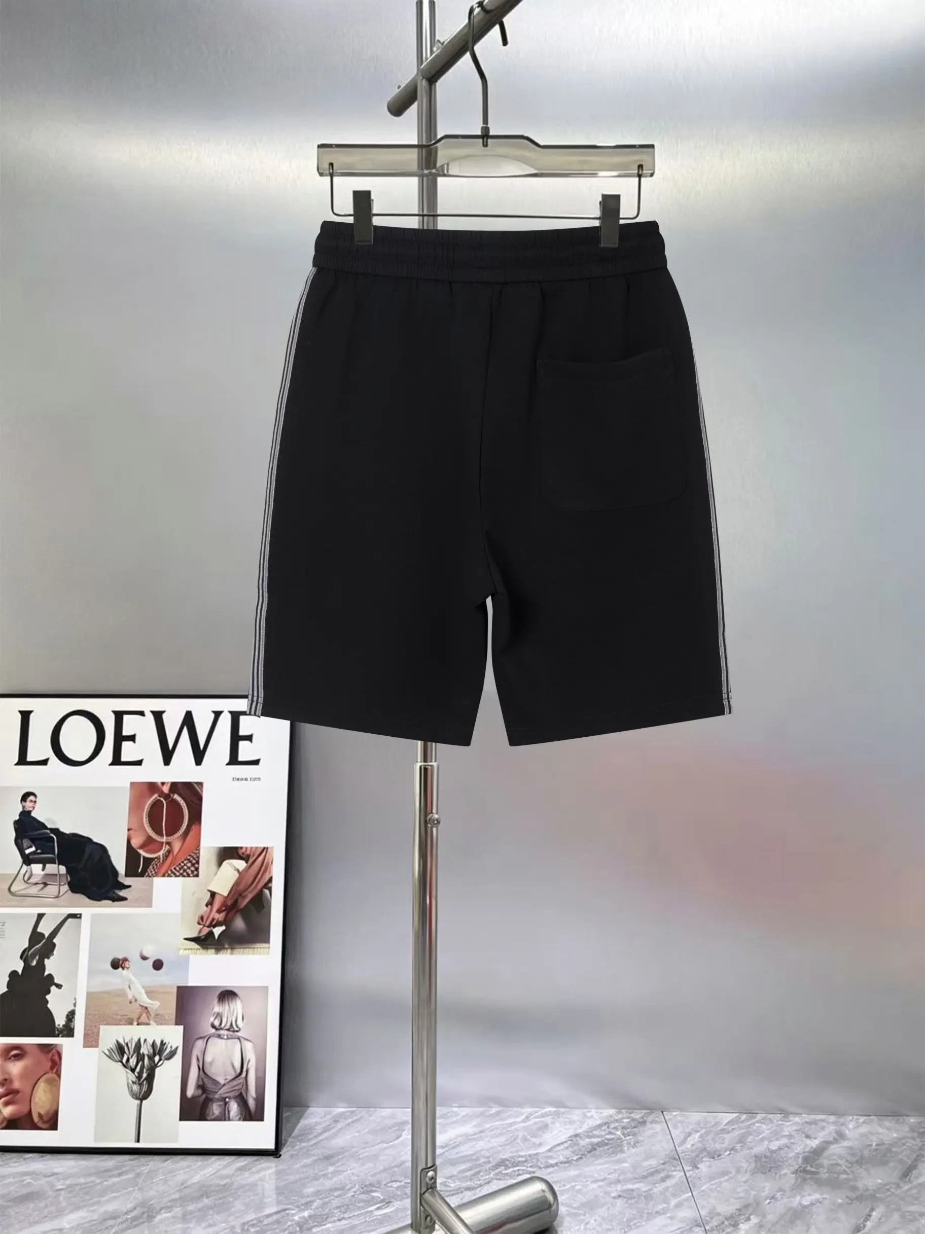Logo Patch Striped Trim Casual Shorts D14011425 — view 2