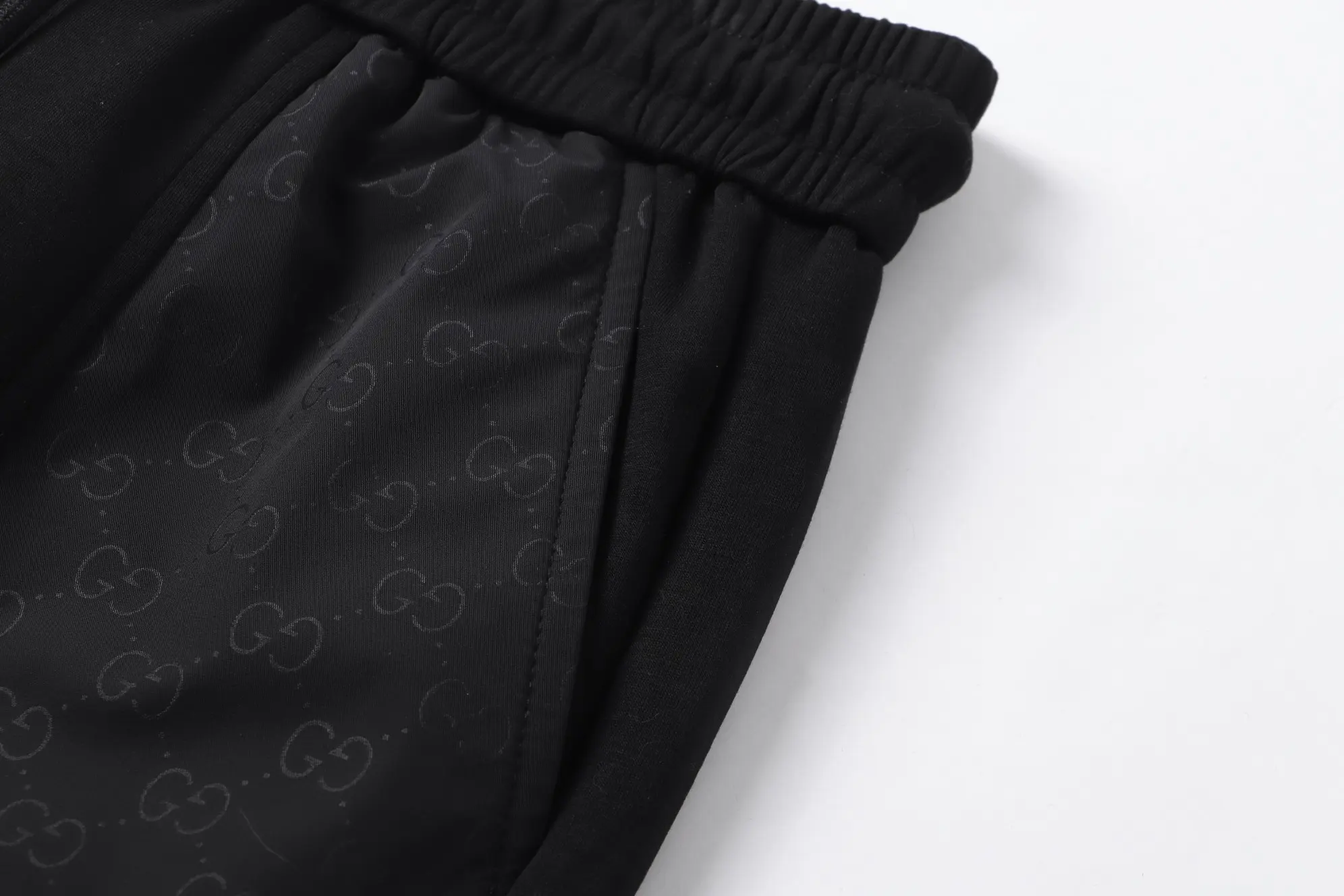 Logo-Panelled Drawstring Casual Shorts D14011426 — view 4