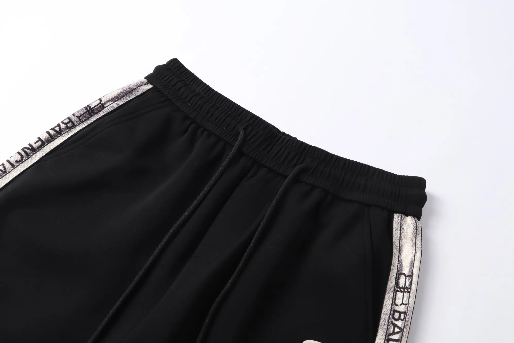 Logo-Print Webbing-Trimmed Cotton Shorts D14011427 — view 3