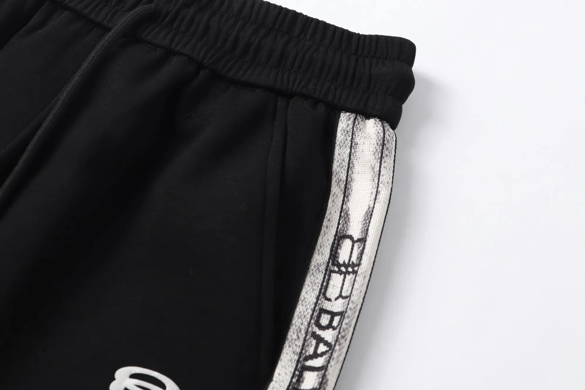 Logo-Print Webbing-Trimmed Cotton Shorts D14011427 — view 4