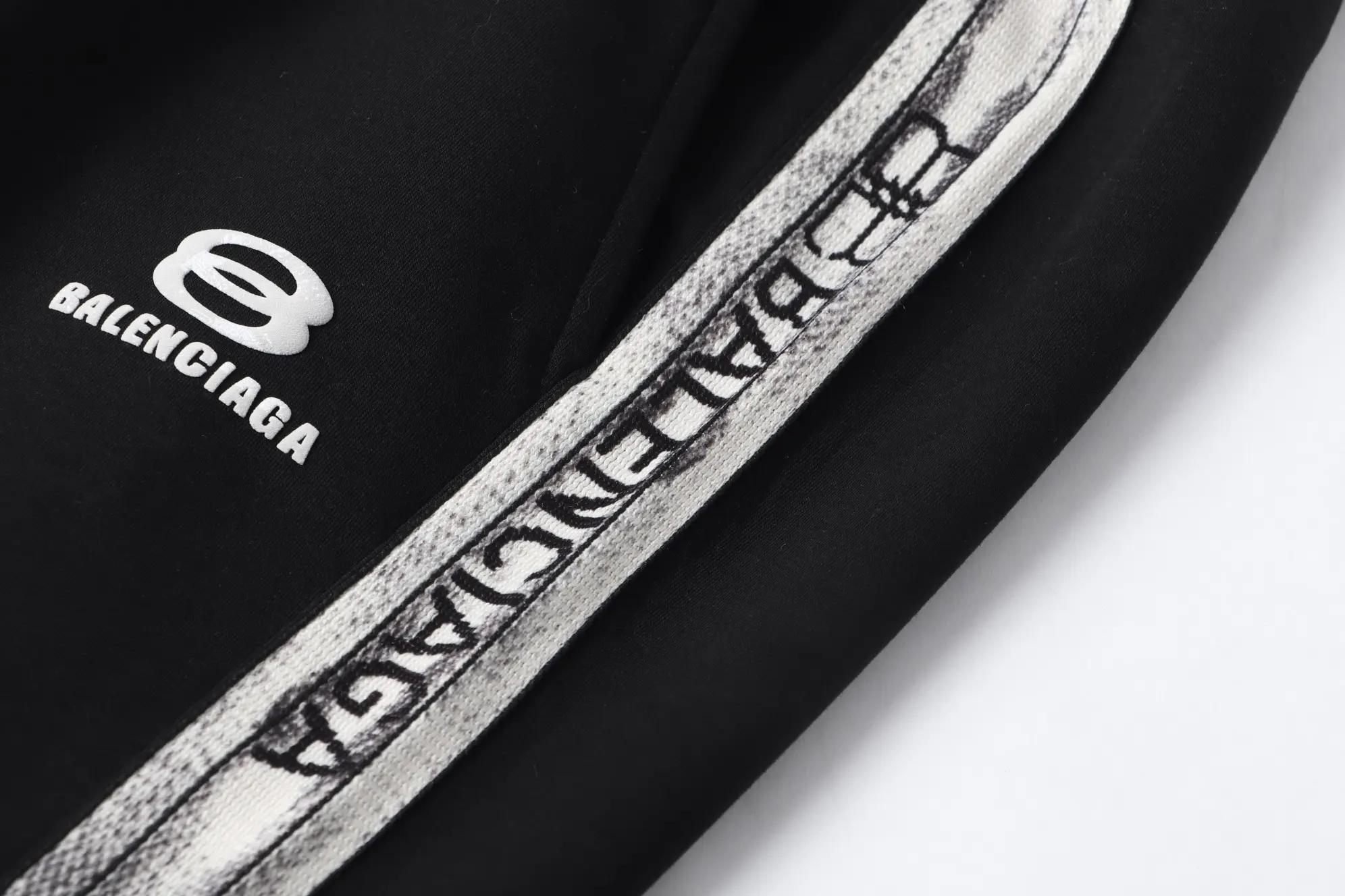 Logo-Print Webbing-Trimmed Cotton Shorts D14011427 — view 6