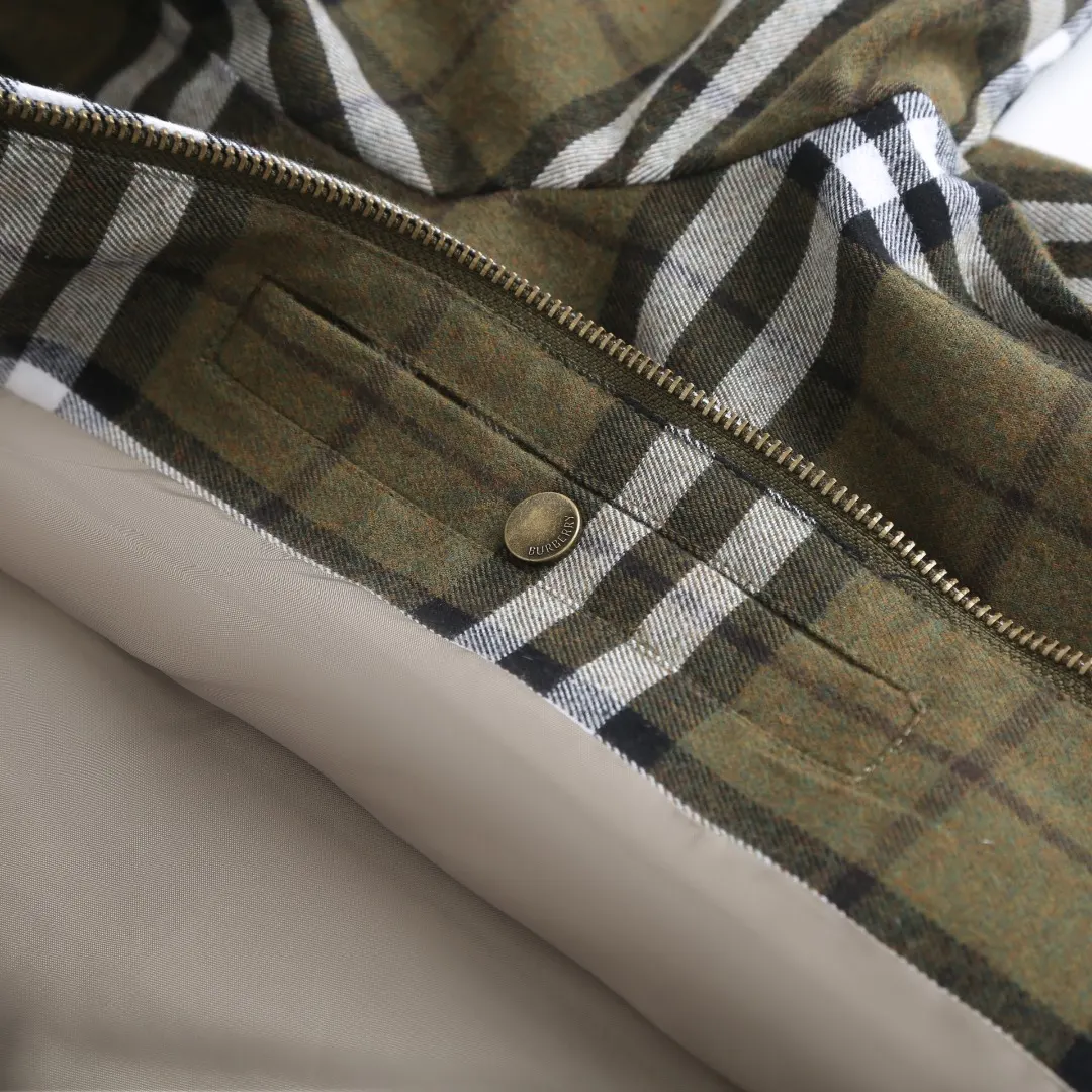 Check Cashmere-Blend Harrington Jacket D42024764 — view 9
