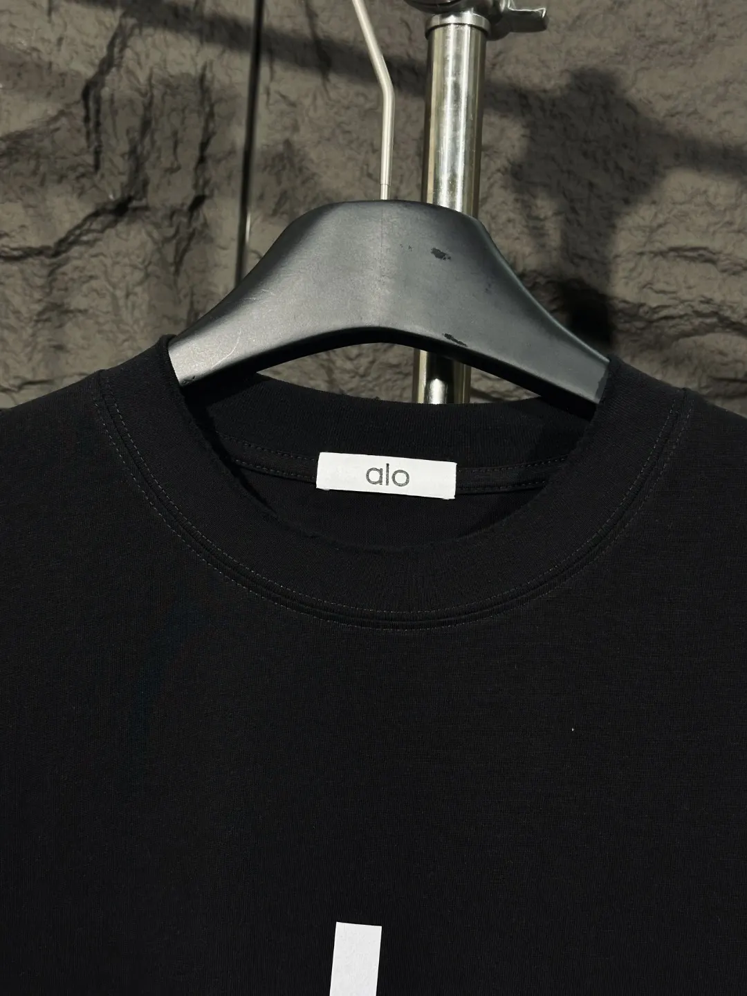 Distressed Logo Reflective T-Shirt D4515745 — view 8