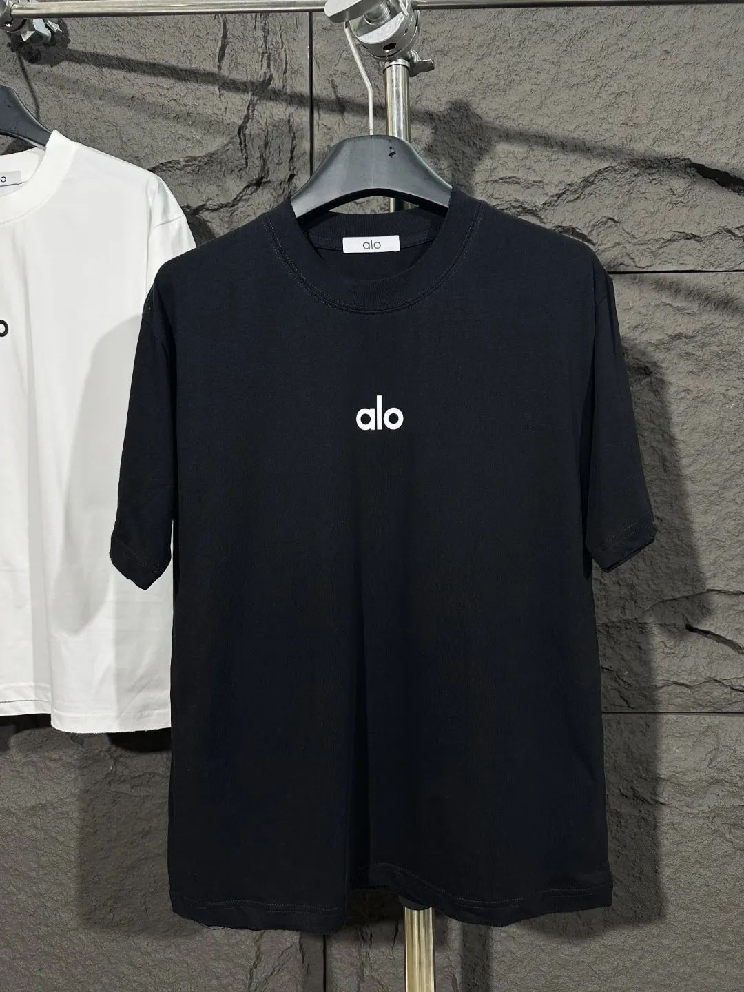 Distressed Logo Cotton T-Shirt D4515743 — view 2
