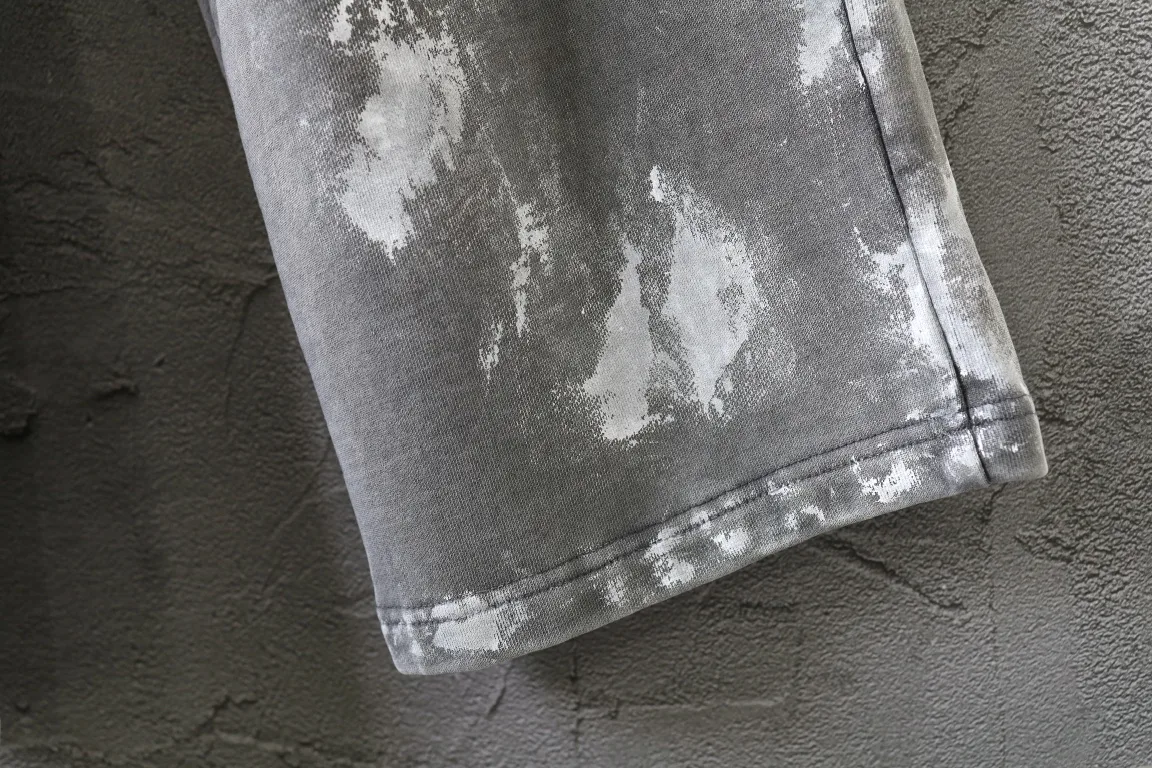 Graffiti Paint-Splatter Embroidered Sweats D30920113 — view 6