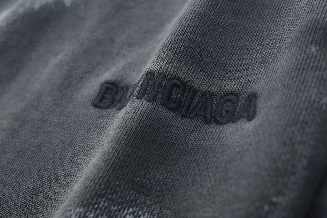 Graffiti Paint-Splatter Embroidered Sweats D30920113 — view 13