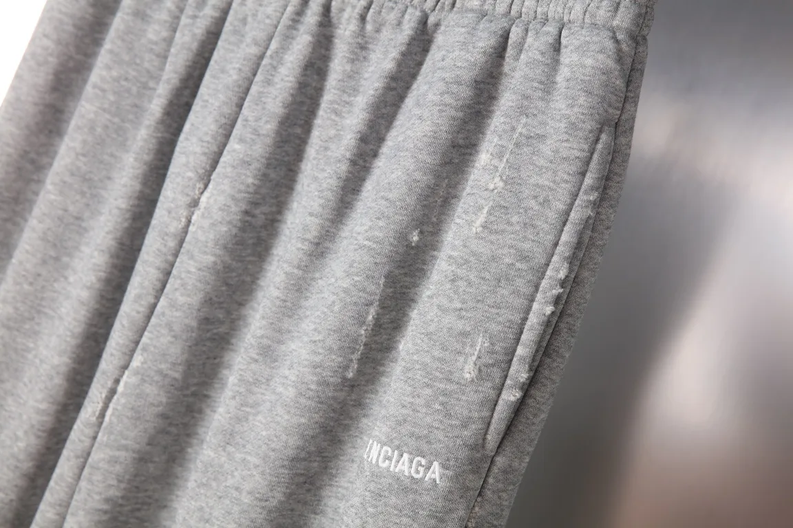 Logo-Embroidered Distressed Wide-Leg Sweats D32512996 — view 3