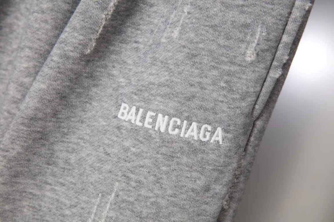 Logo-Embroidered Distressed Wide-Leg Sweats D32512996 — view 4