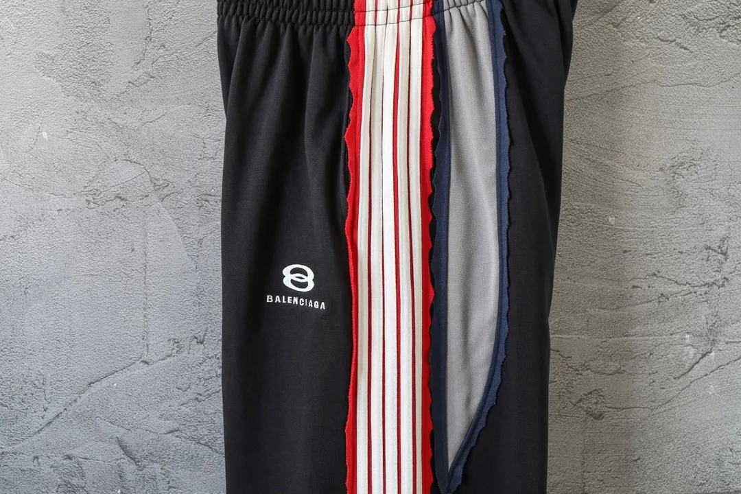 Logo Embroidered Paneled Track Pants D33912953 — view 3