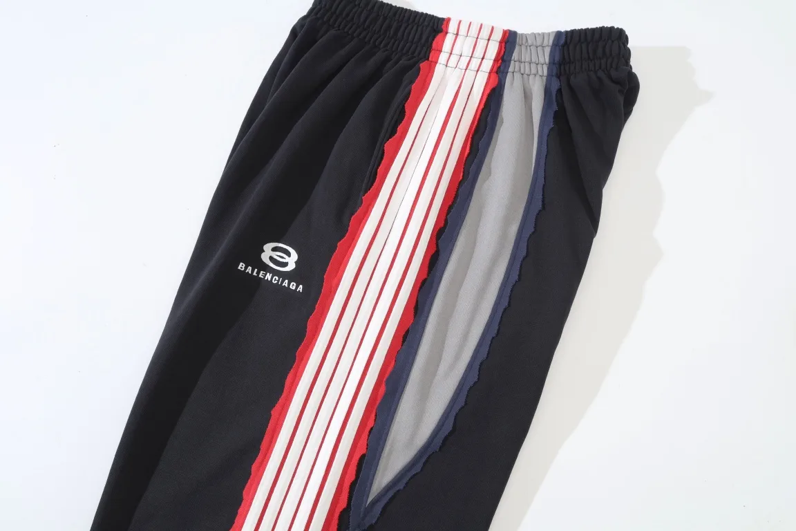 Logo Embroidered Paneled Track Pants D33912954 — view 3