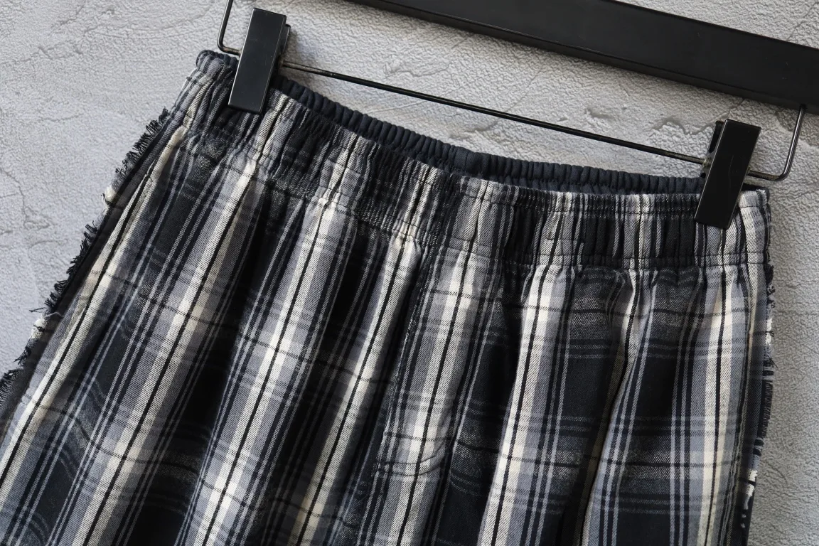 Distressed Plaid Wide-Leg Trousers D25920095 — view 12