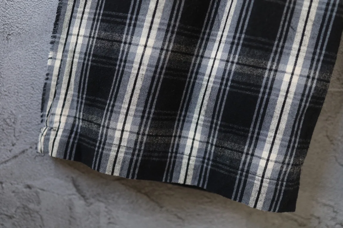 Distressed Plaid Wide-Leg Trousers D25920095 — view 16