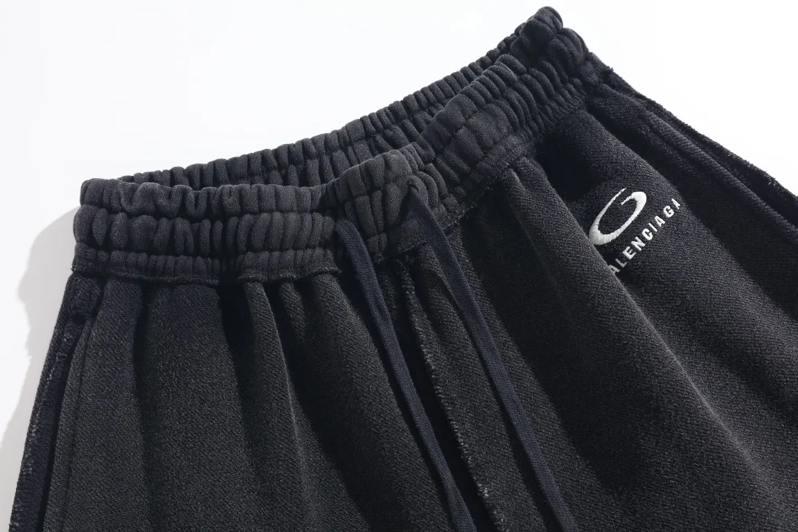 Logo-Embroidered Washed Cotton Sweatpants D29912940 — view 3