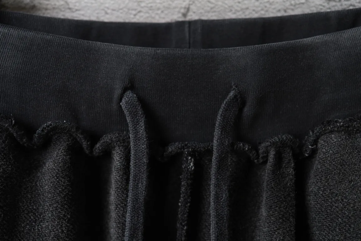 3B Logo Embroidered Inside-Out Sweatpants D29912937 — view 7
