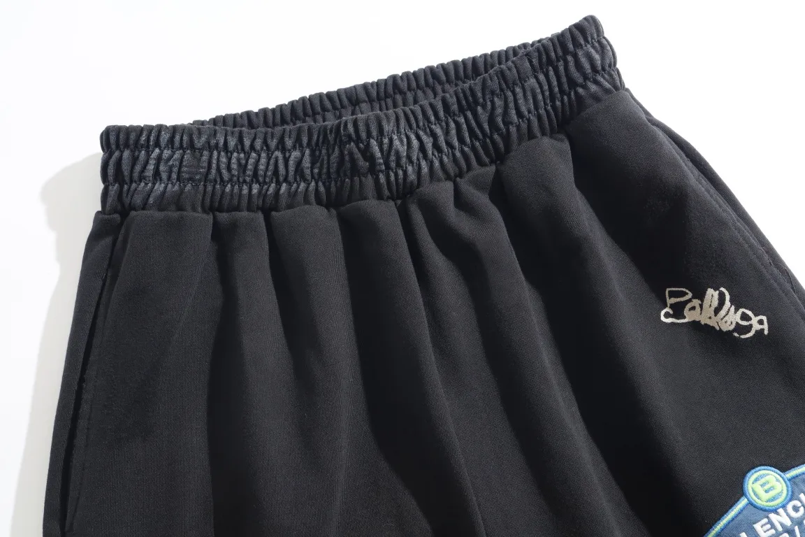 Signature Print Distressed Sweatpants D27922610 — view 16
