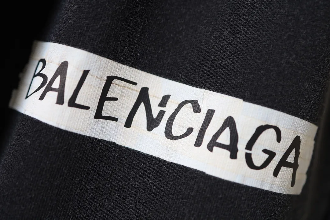 Logo Print Distressed Cotton-Jersey Sweatpants D31912931 — view 3