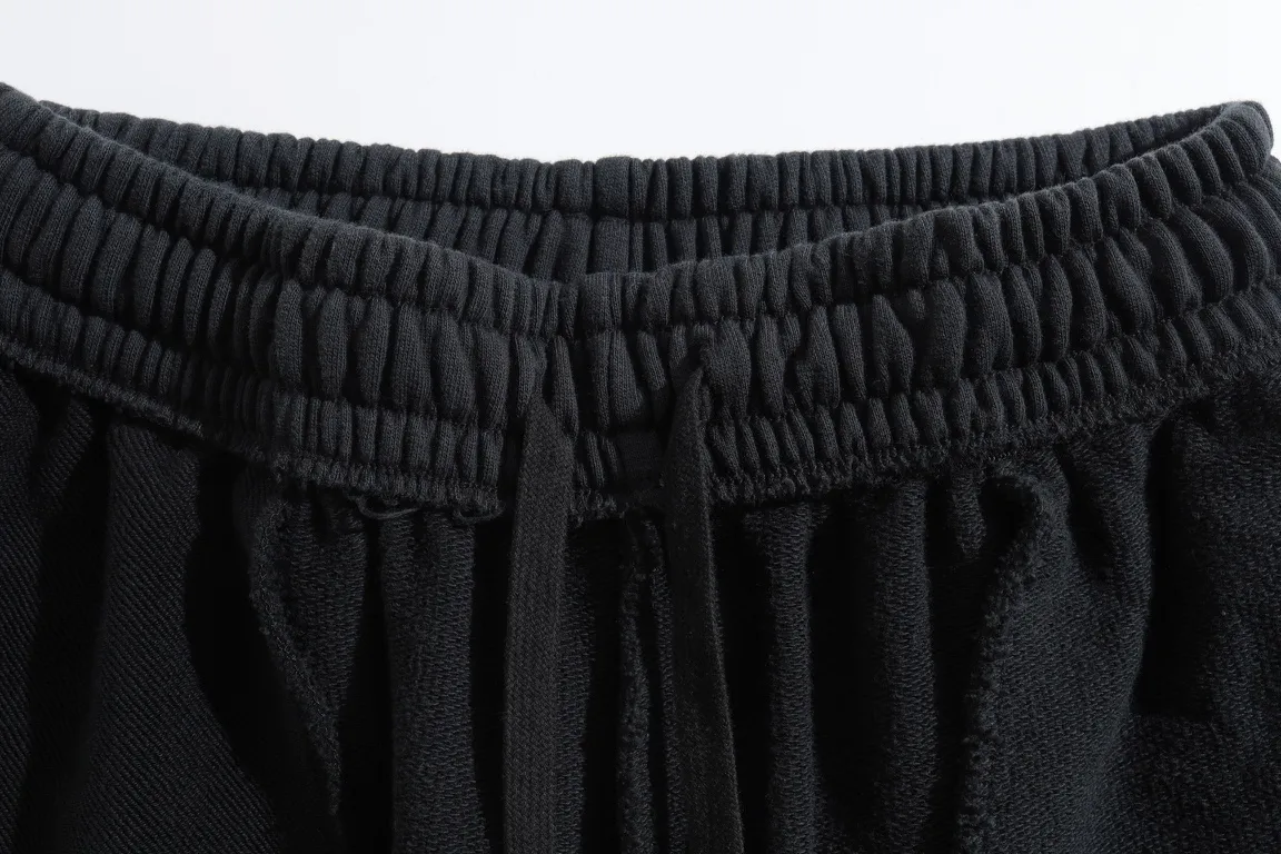 Lion Crest Embroidered Wide-Leg Sweats D25520076 — view 7