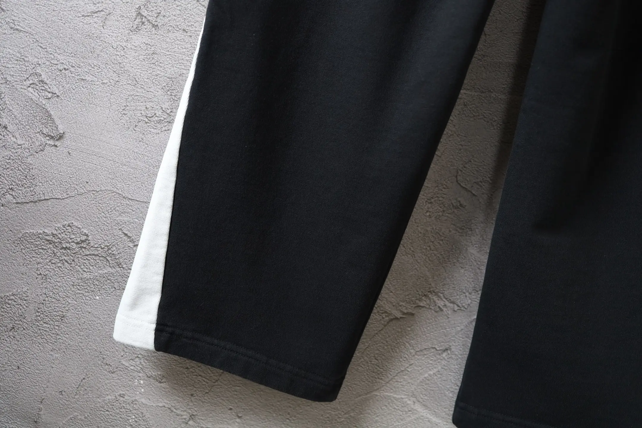 NBA Logo Embroidered Wide-Leg Sweatpants D31912921 — view 5