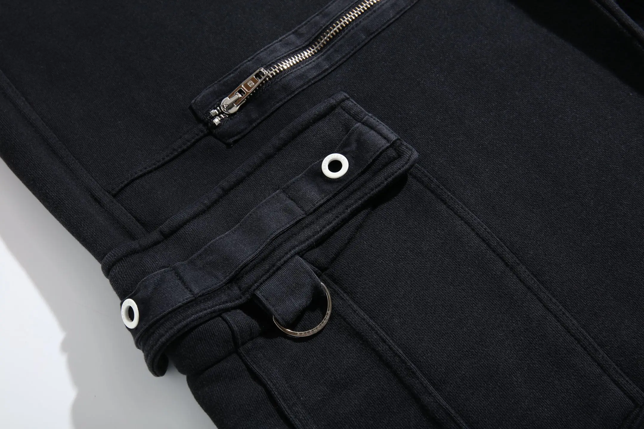 Washed Cotton Cargo Sweatpants D39922590 — view 14
