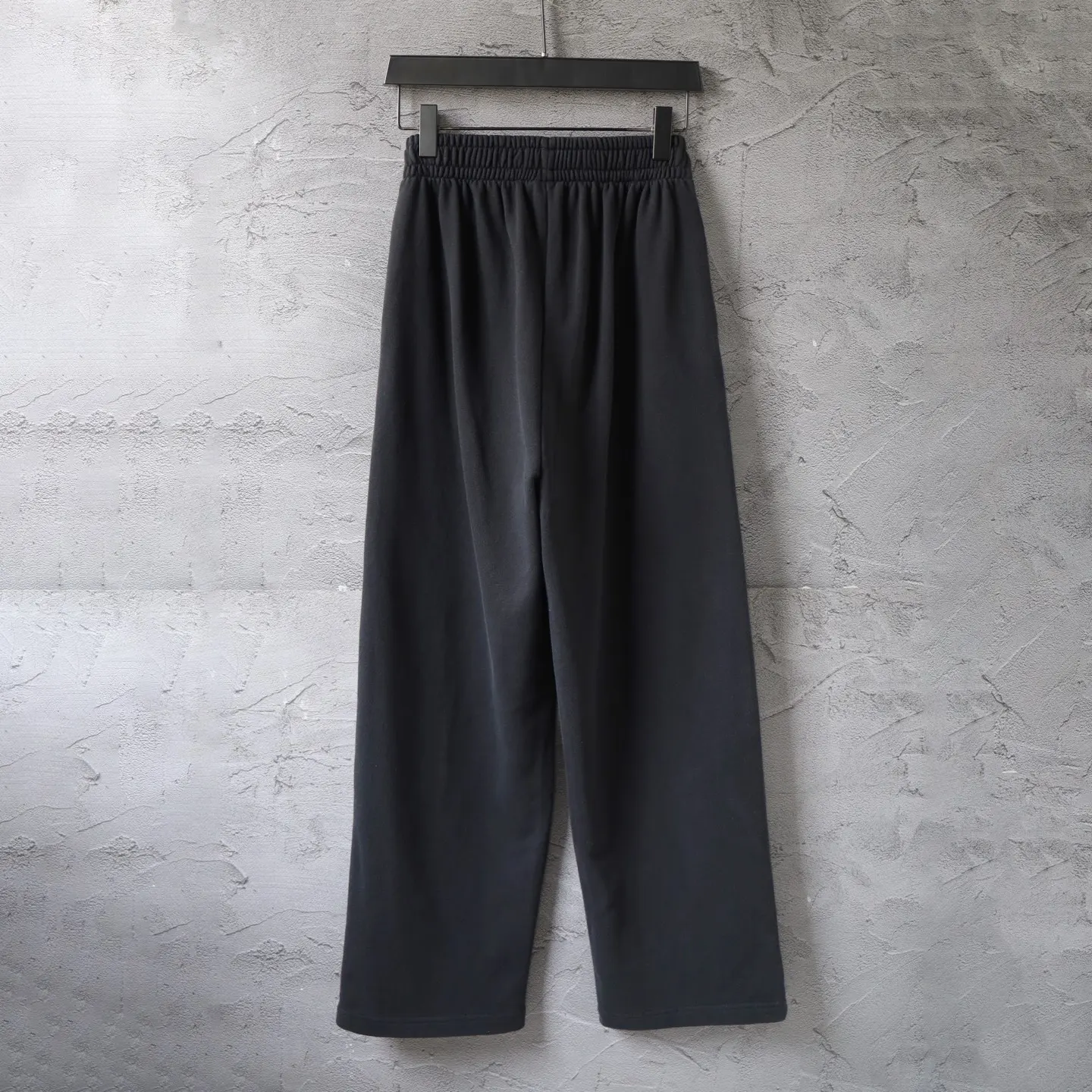 Logo Embroidered Wide-Leg Sweatpants D21522588 — view 2