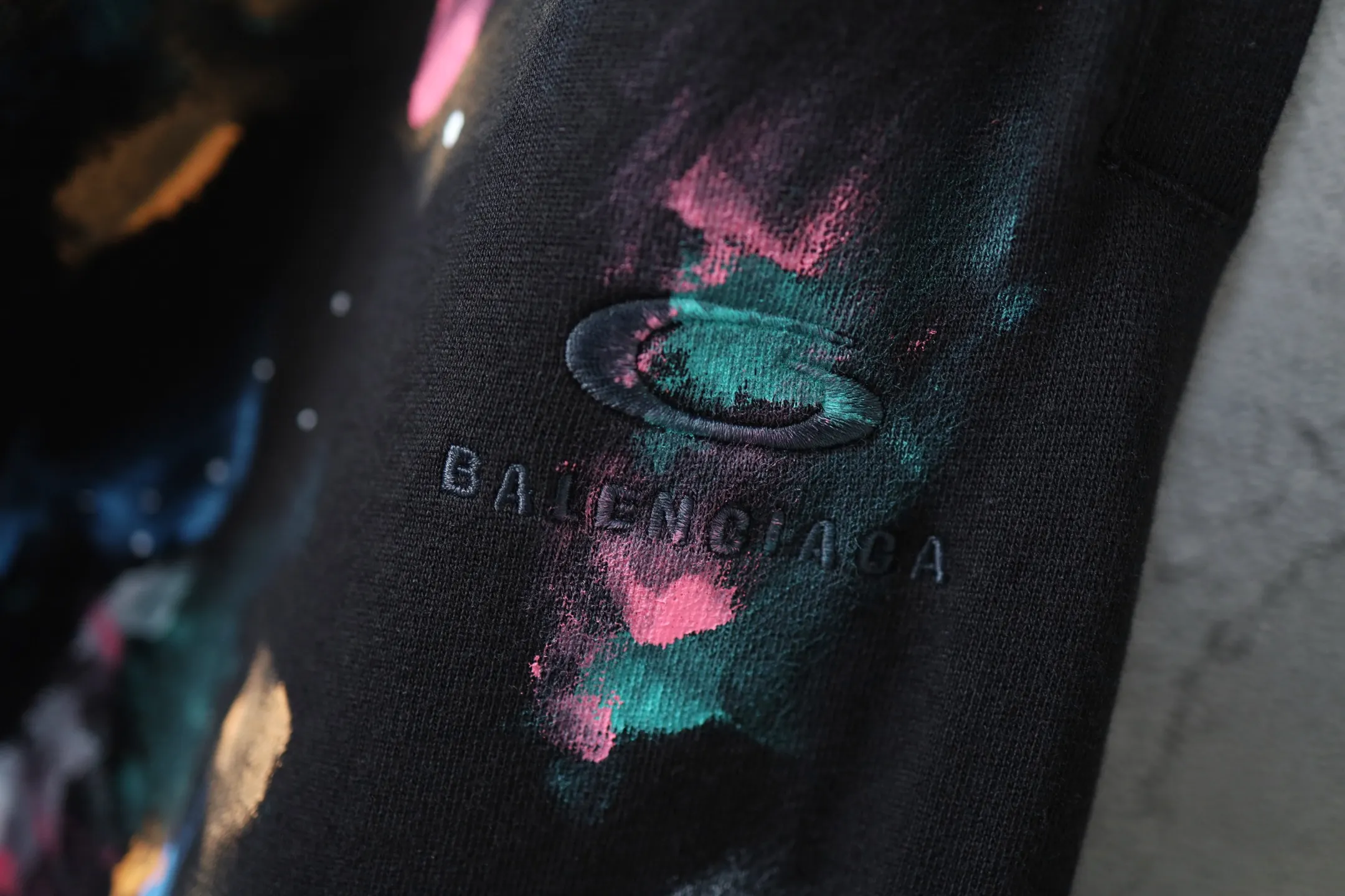 Graffiti Print Oversized Sweatpants D29922574 — view 4