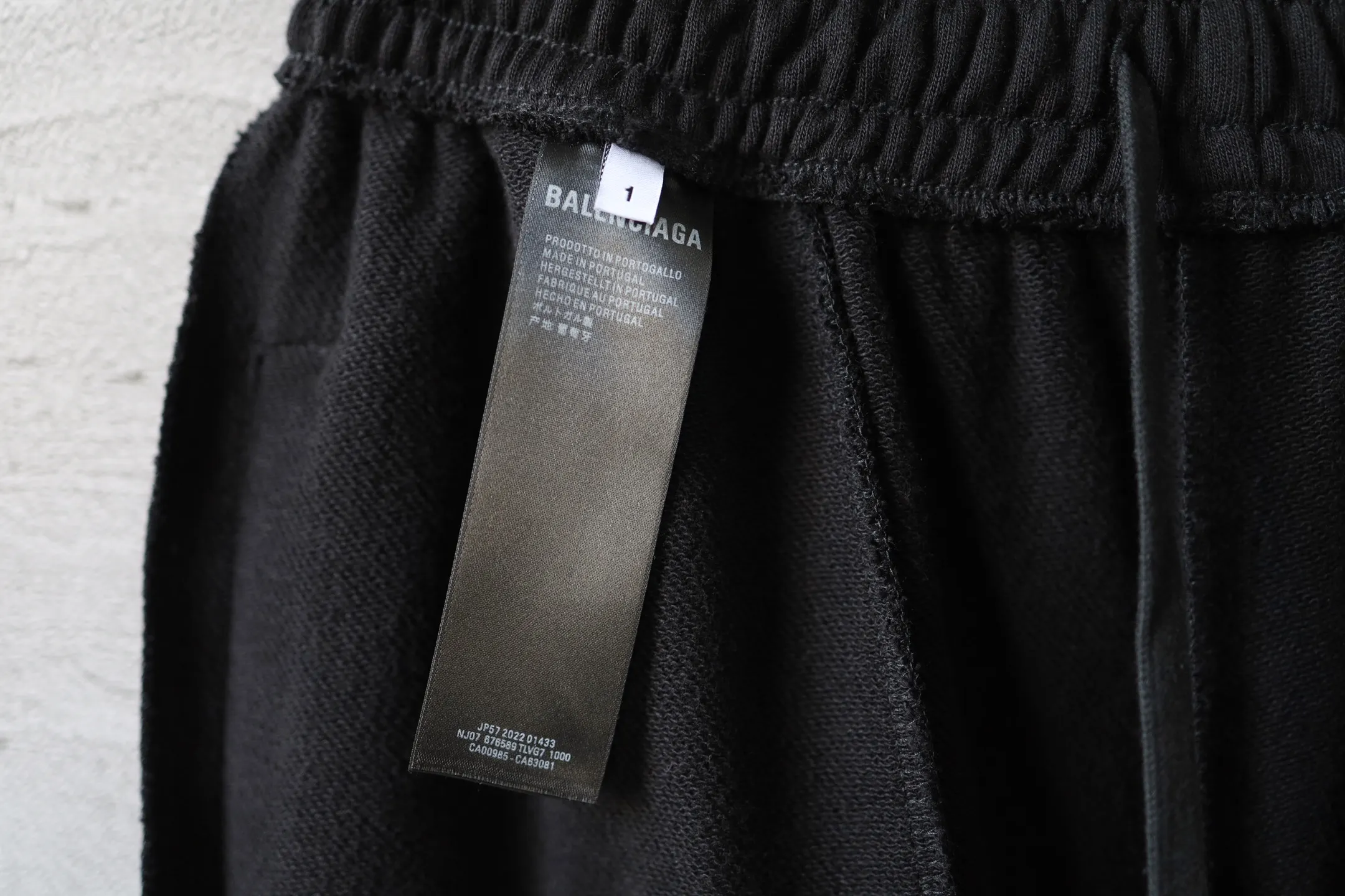 Graffiti Print Oversized Sweatpants D29922574 — view 9