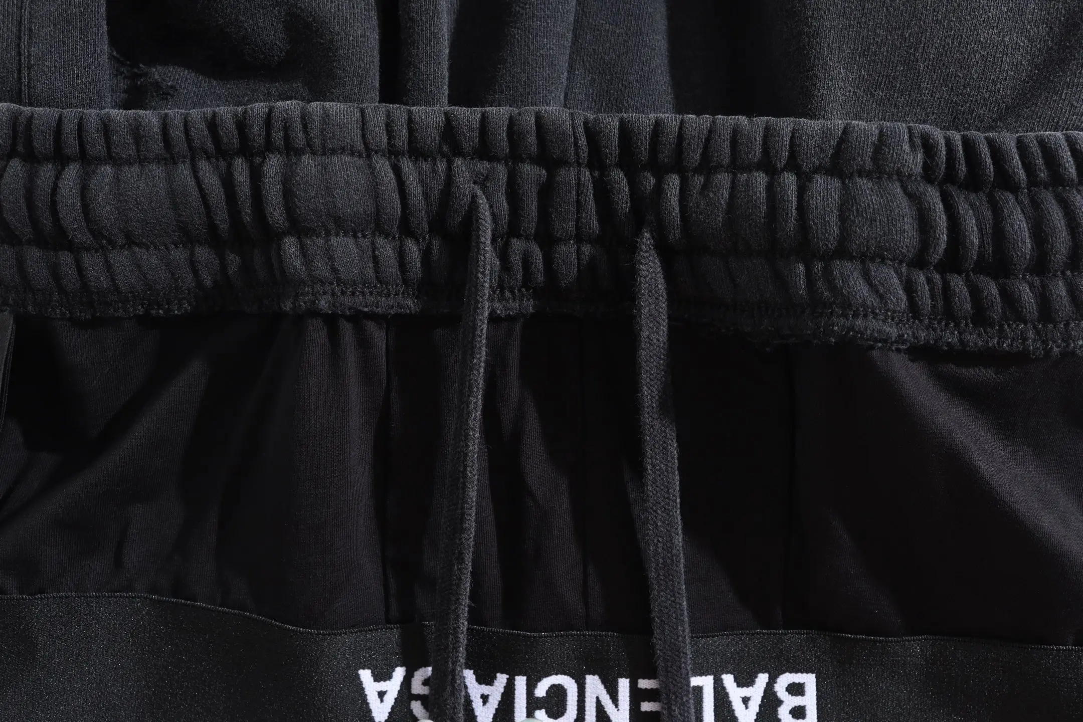 Trompe L'oeil Layered Waistband Sweatpants D25922609 — view 7
