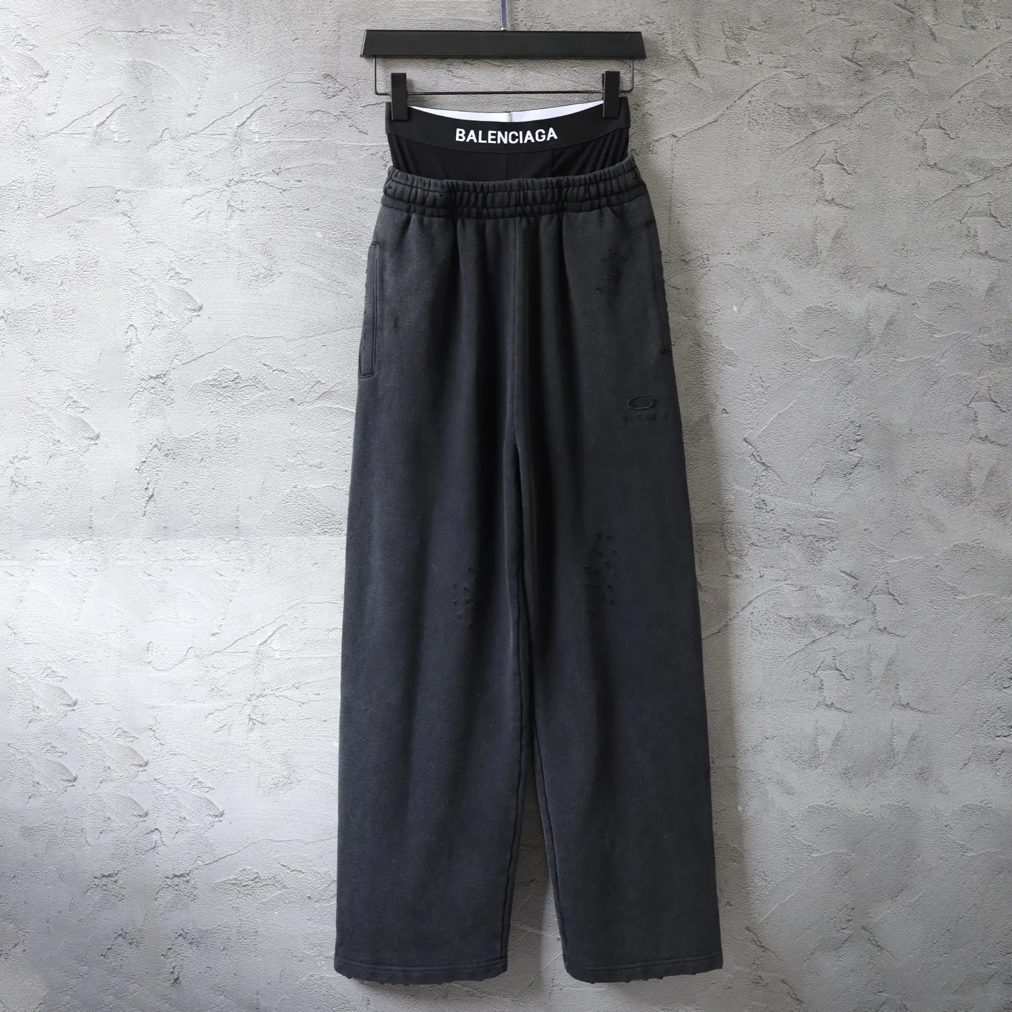 Trompe L'oeil Layered Waistband Sweatpants D25922609 — view 10