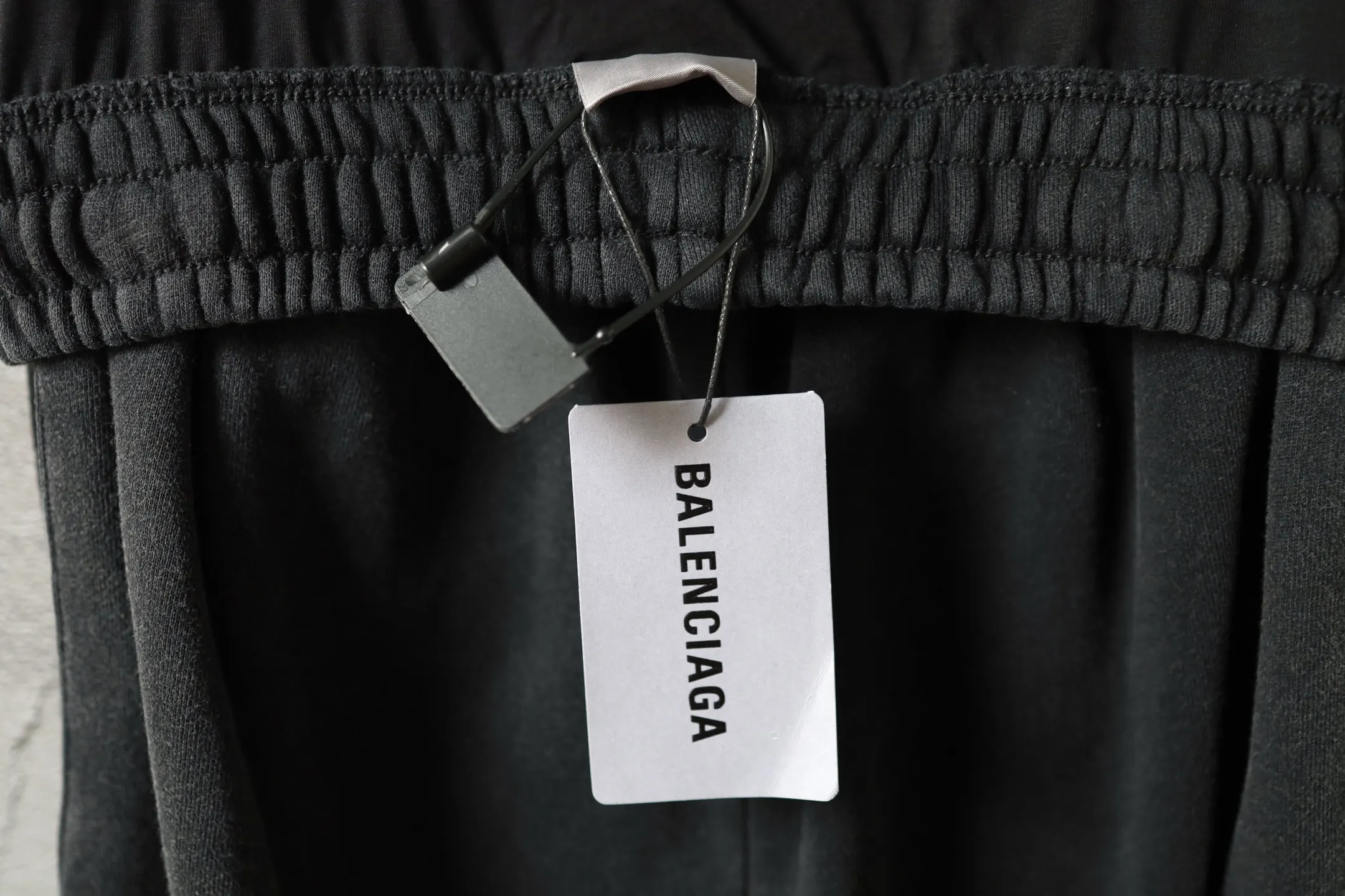 Trompe L'oeil Layered Waistband Sweatpants D25922609 — view 18
