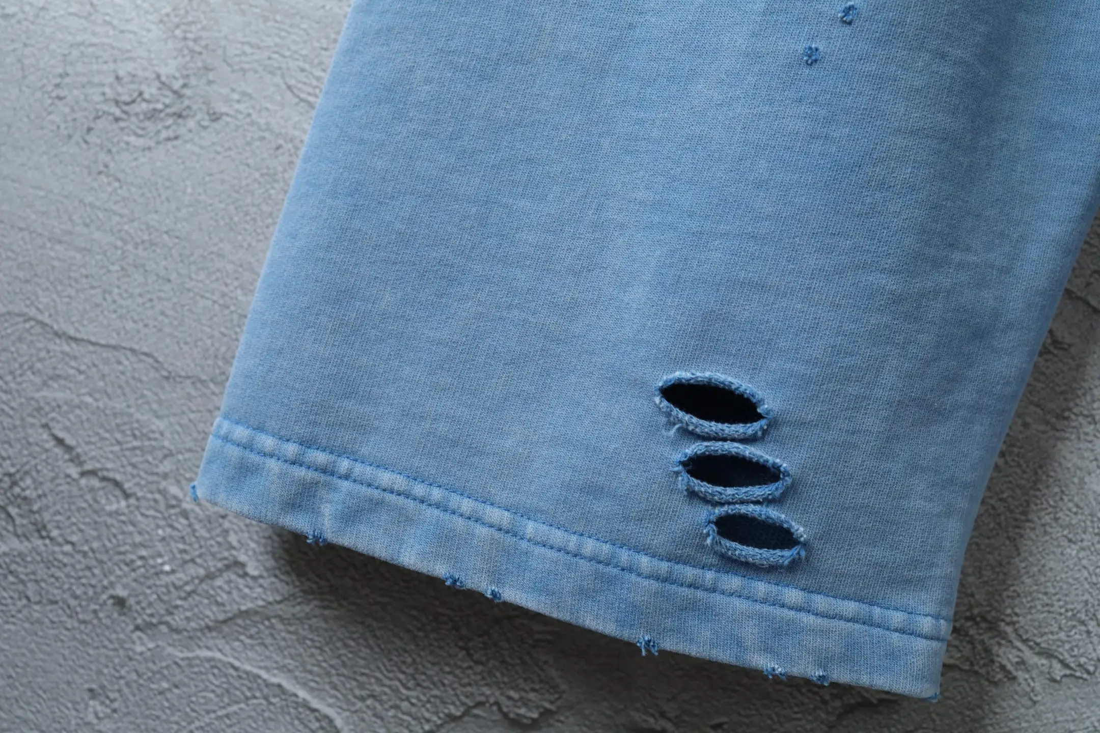 Trompe L'oeil Layered Waistband Distressed Sweats D25920072 — view 6
