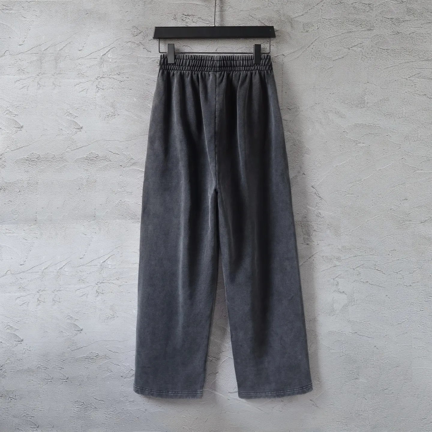Logo-Embroidered Garment-Dyed Sweatpants D27920074 — view 11