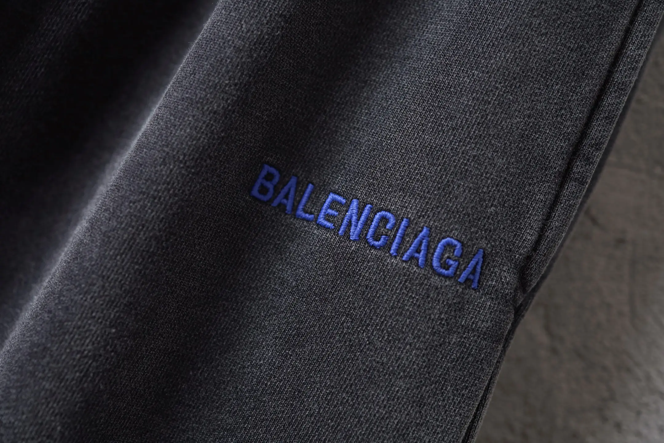 Logo-Embroidered Garment-Dyed Sweatpants D27920074 — view 12