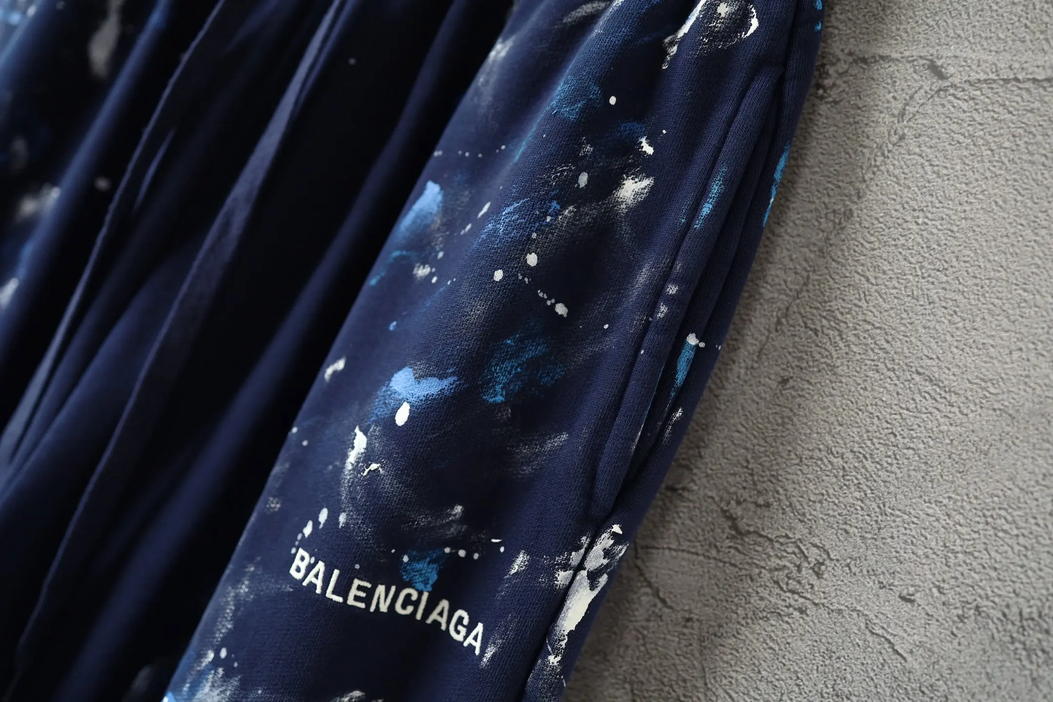 Paint-Splatter Embroidered Cotton Sweats D27920067 — view 13