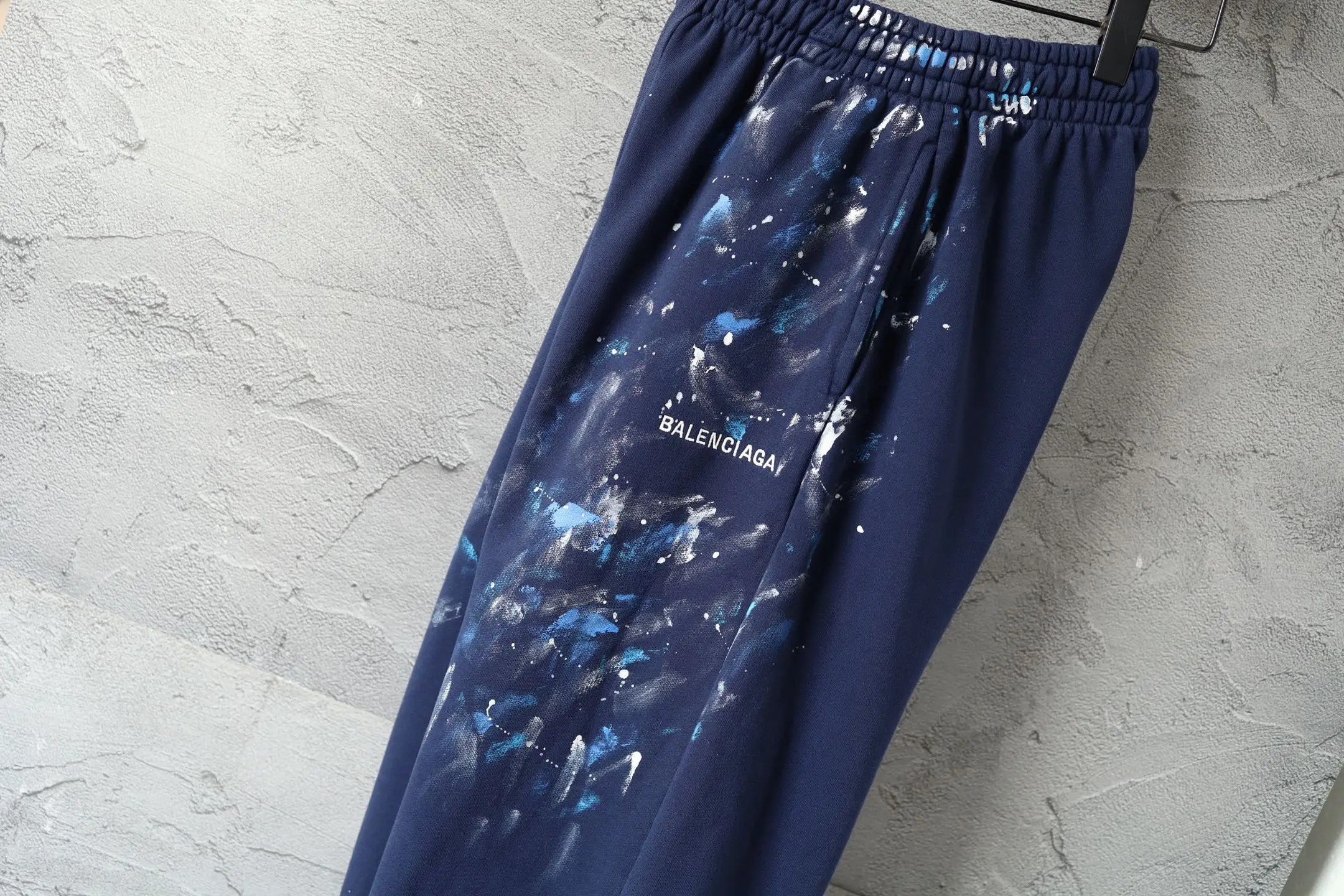 Paint-Splatter Embroidered Cotton Sweats D27920067 — view 16