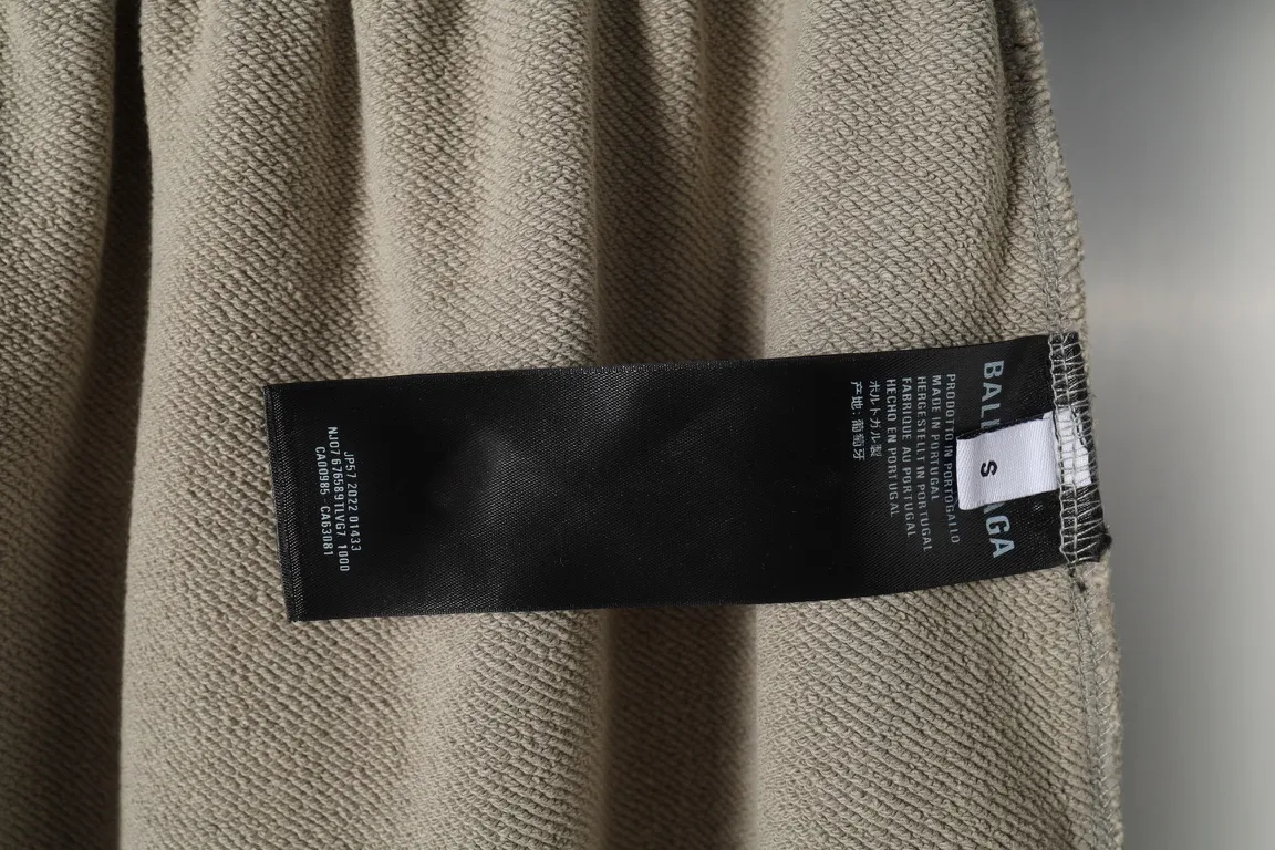 Hand-Painted Distressed Graphic Sweatpants D30912998 — view 9