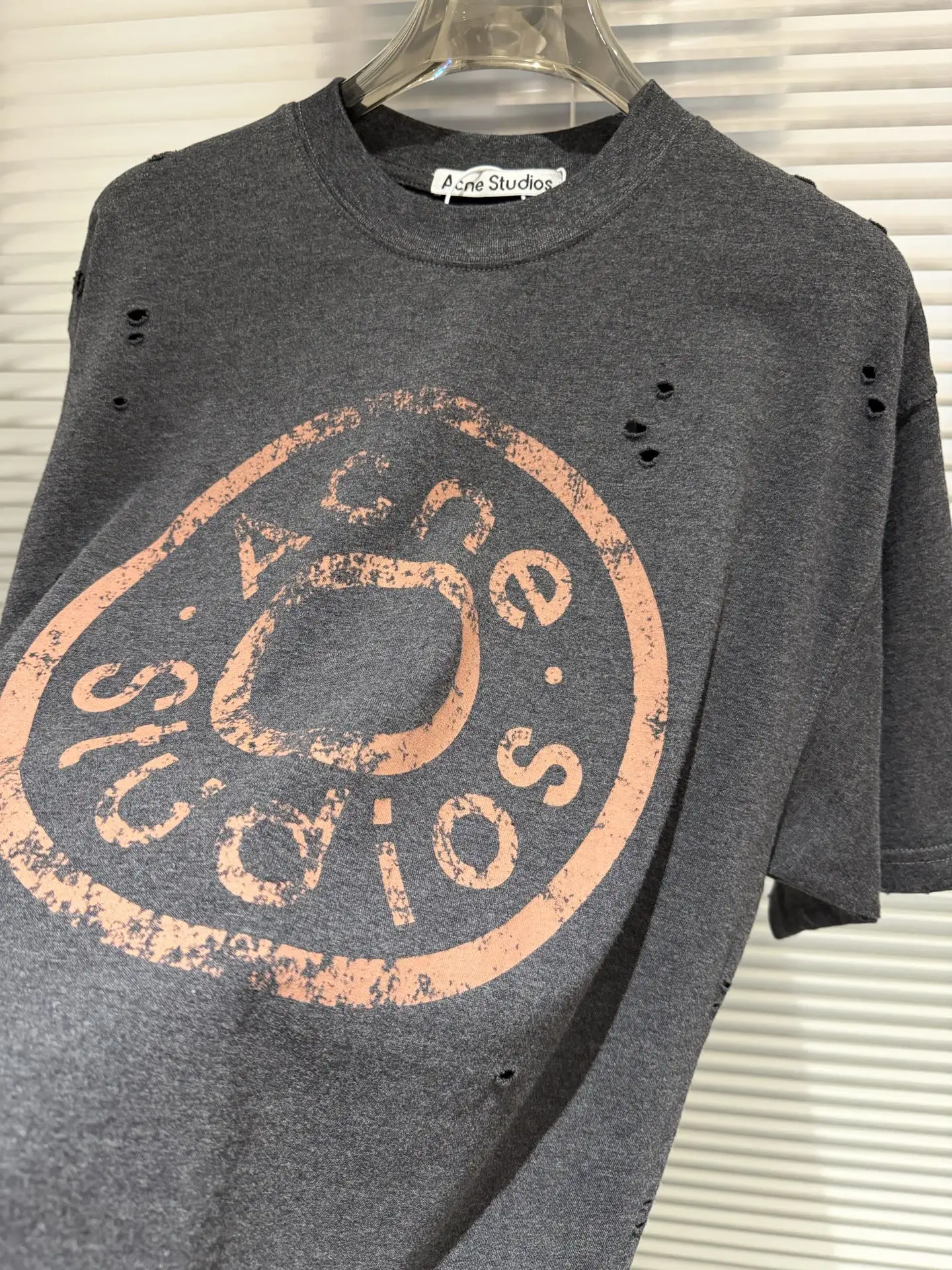 Distressed Logo-Print Cotton T-Shirt D11011790 — view 8