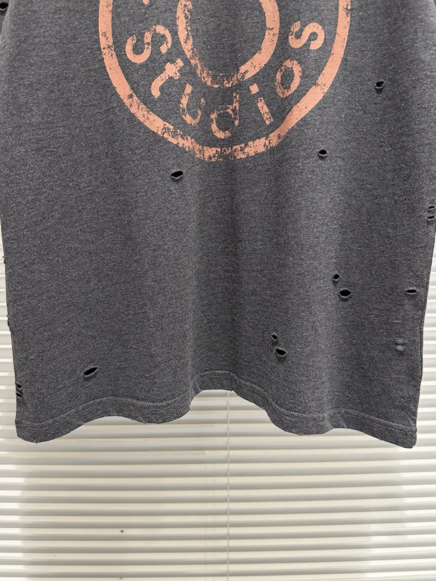 Distressed Logo-Print Cotton T-Shirt D11011790 — view 9