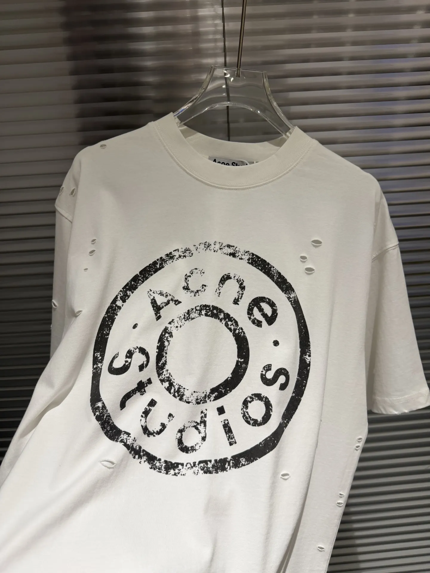 Distressed Logo-Print Cotton T-Shirt D11011786 — view 7