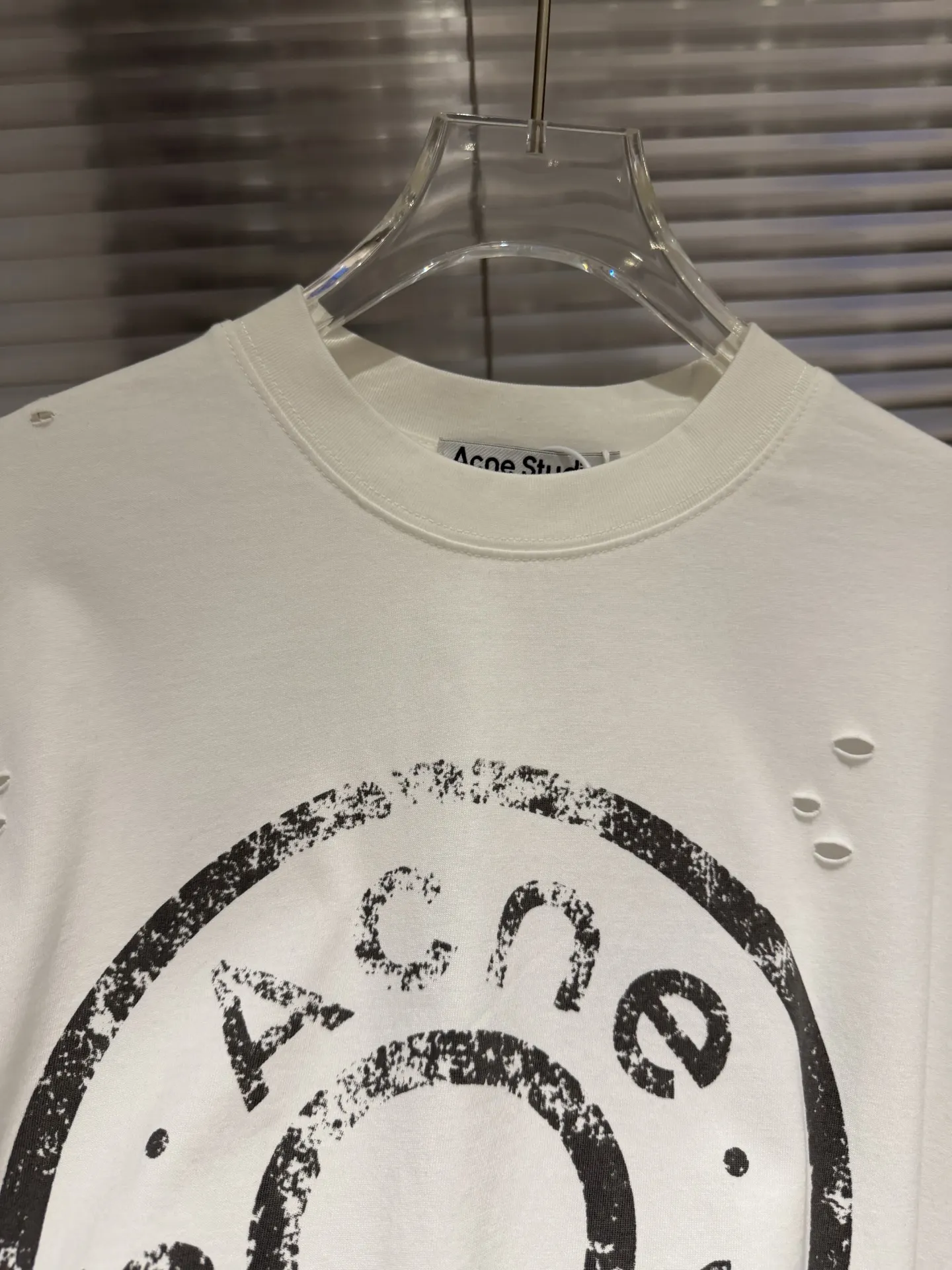 Distressed Logo-Print Cotton T-Shirt D11011786 — view 8