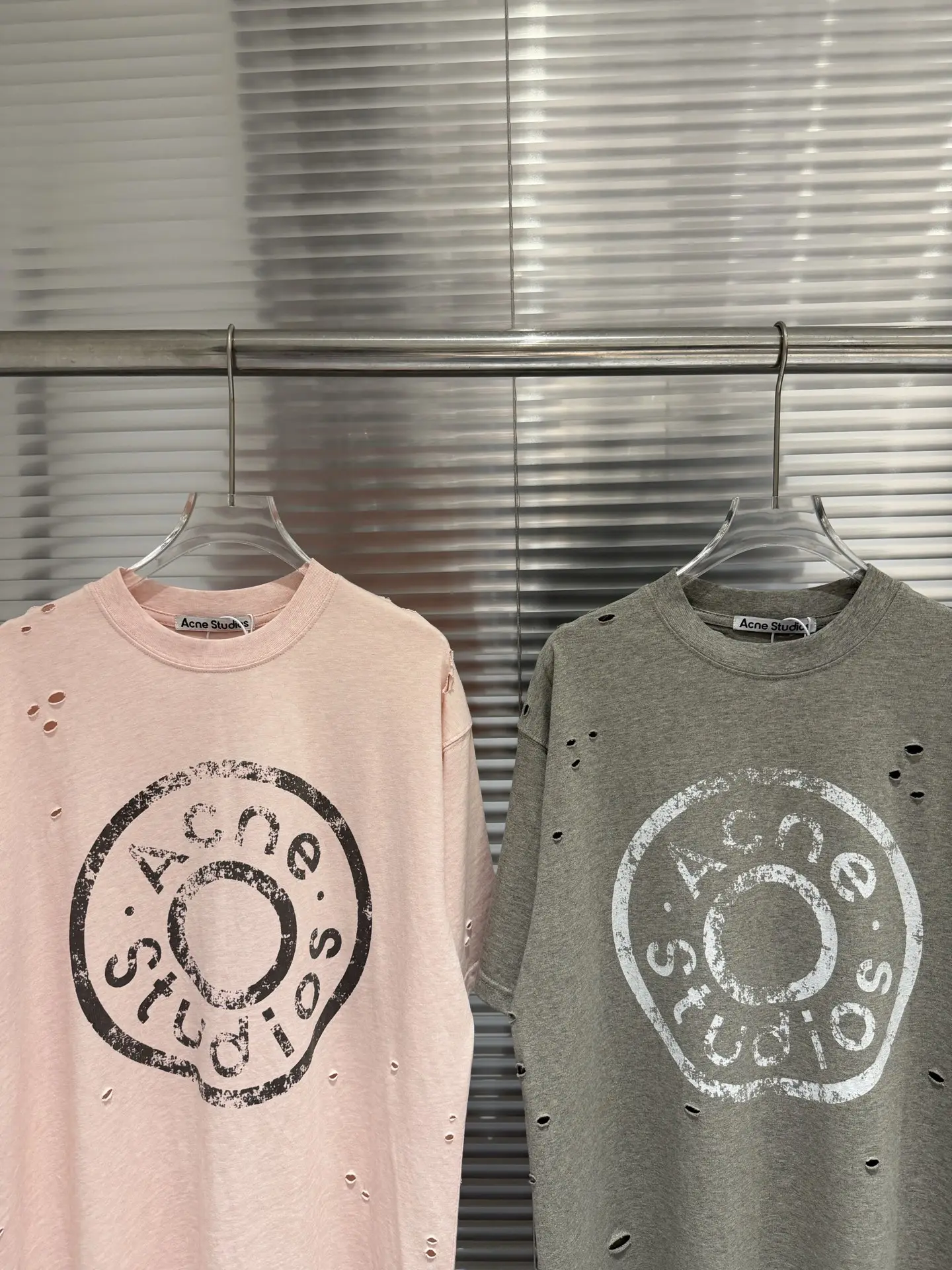 Distressed Logo-Print Cotton T-Shirt D11011786 — view 13