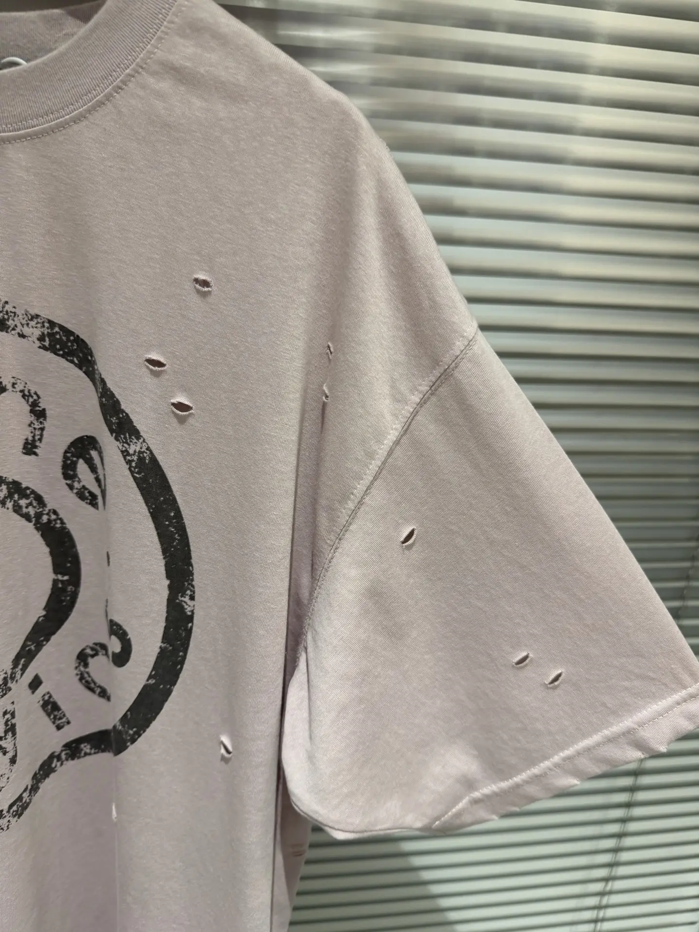 Distressed Logo-Print Cotton T-Shirt D9511775 — view 8