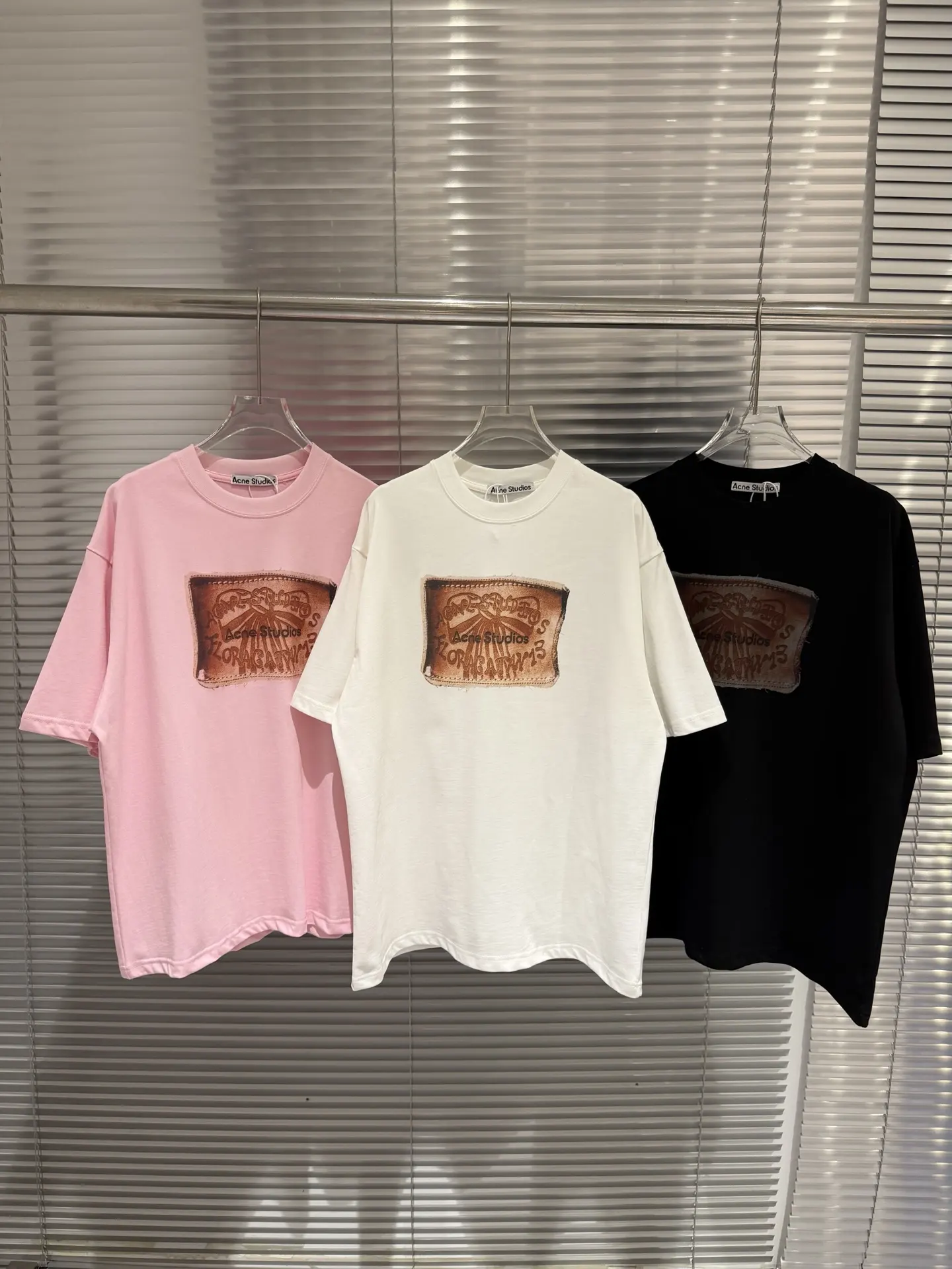 Distressed Patch Logo Oversized T-Shirt D10011795