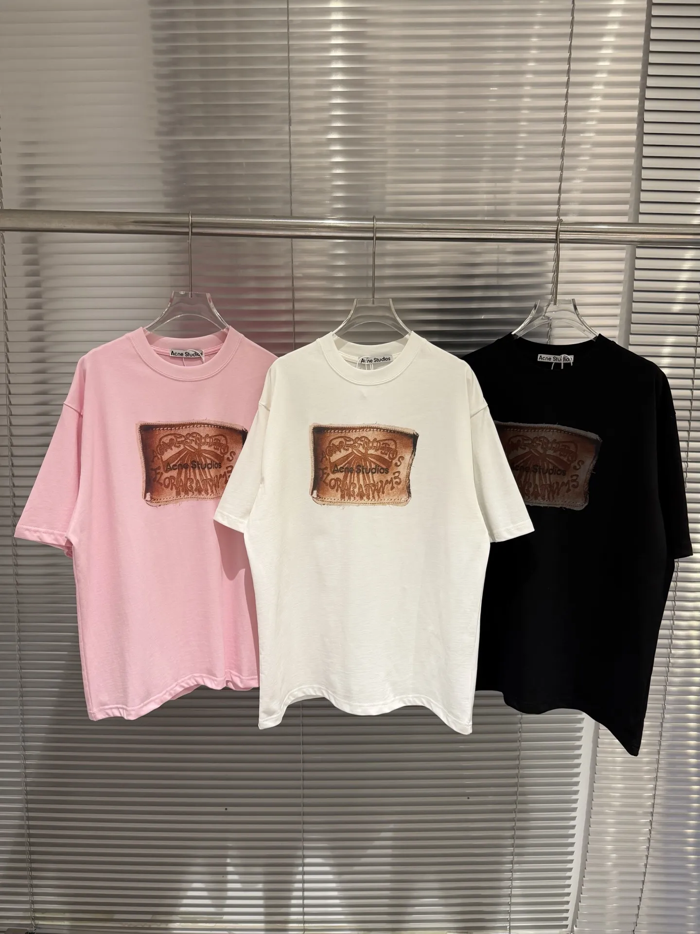 Distressed Patch Logo Oversized T-Shirt D10011795