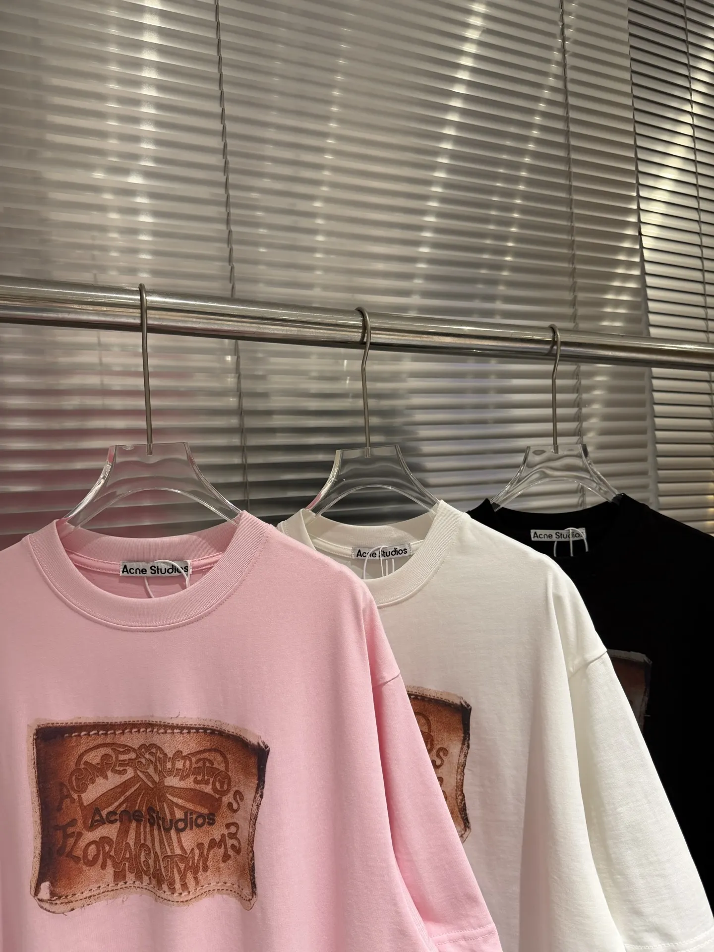 Distressed Patch Logo Oversized T-Shirt D10011795 — view 5