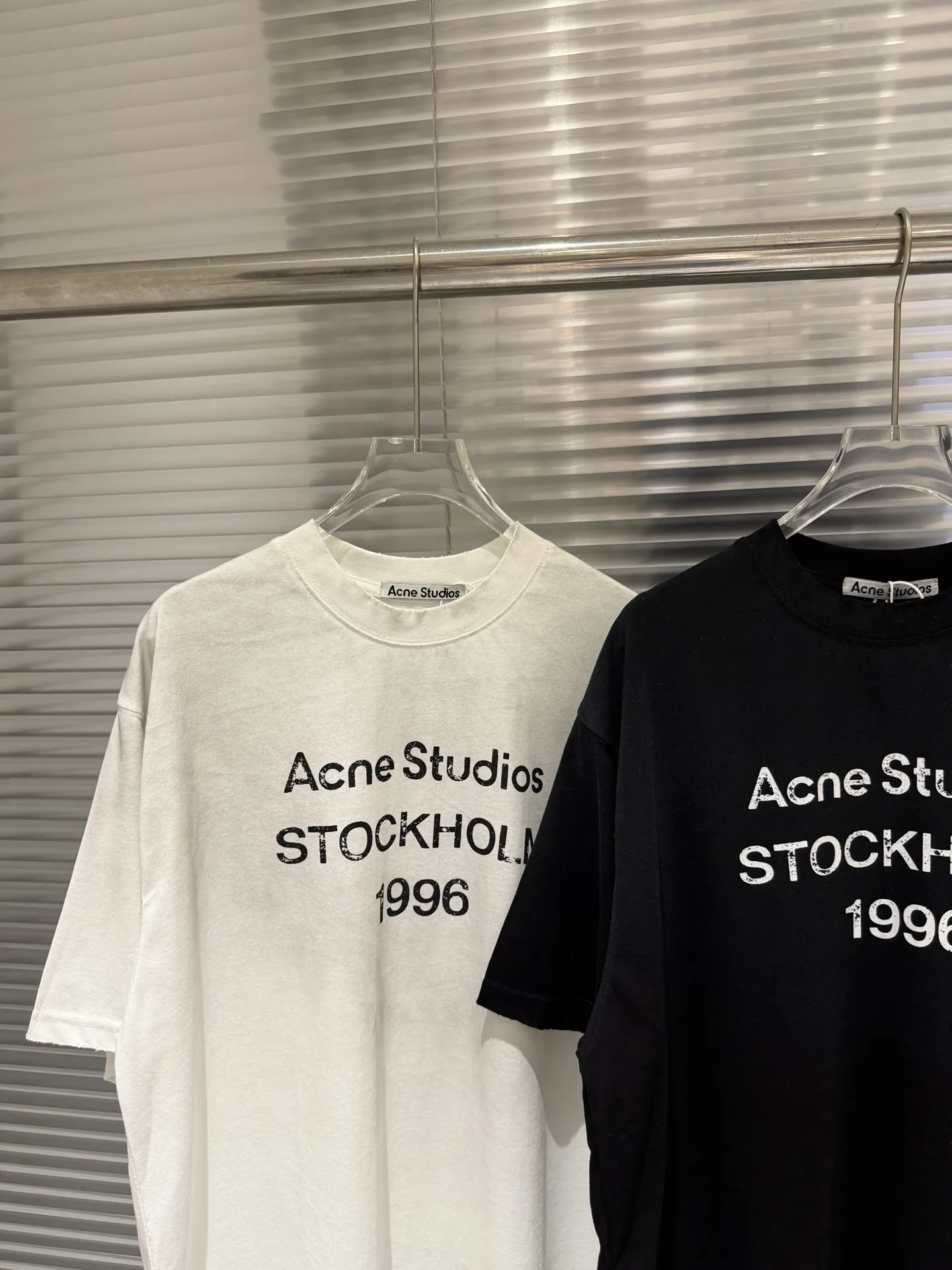 1996 Logo Distressed Cotton T-Shirt D9511801 — view 4