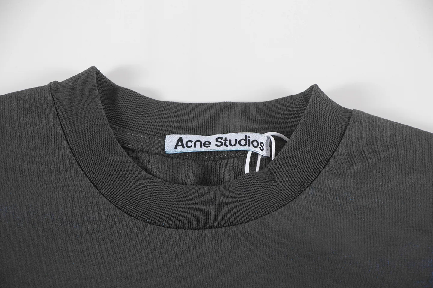 Logo-Print Iridescent Spray-Paint T-Shirt D11511809 — view 5