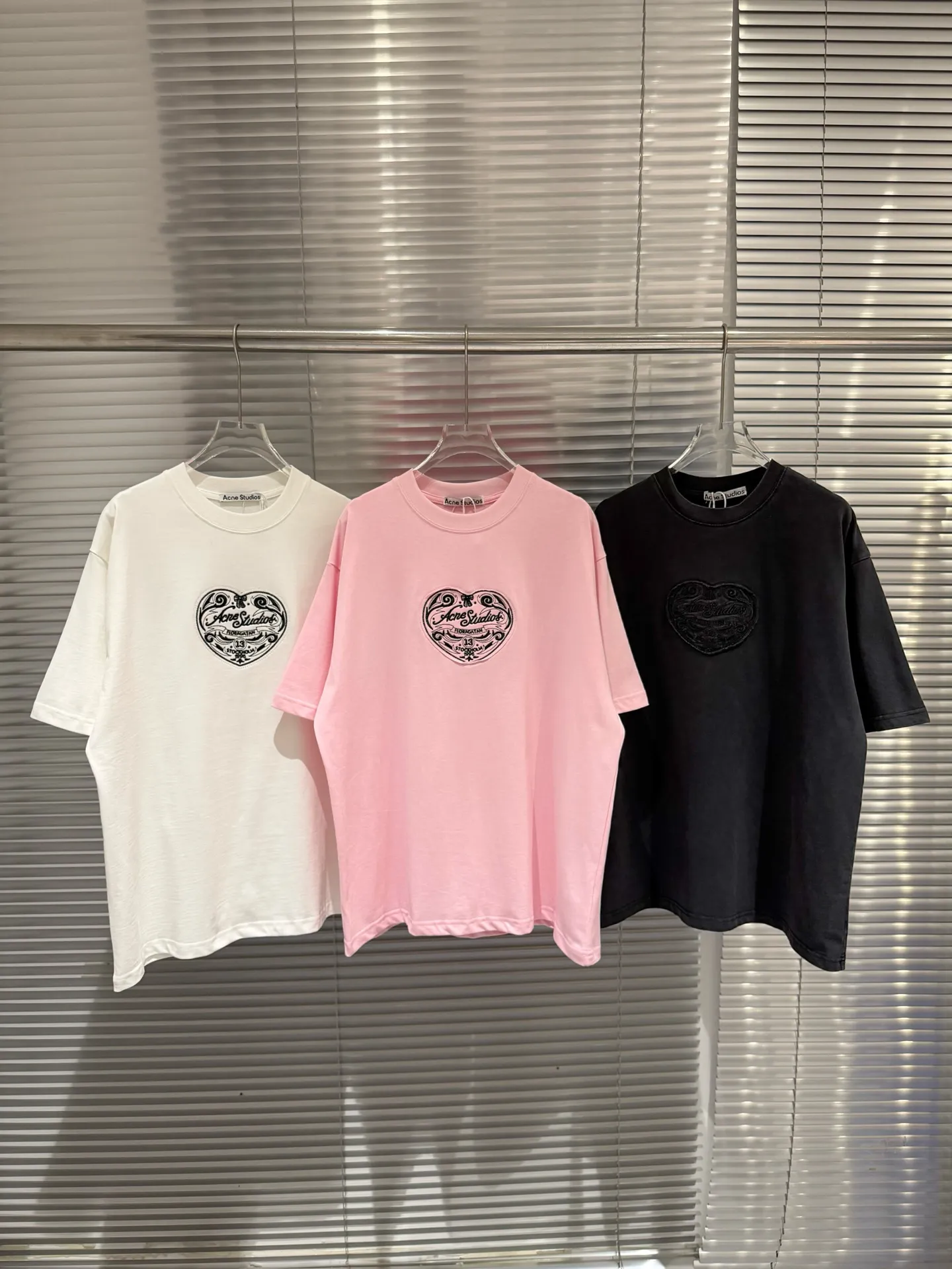 Heart Embroidery Oversized T-Shirt D10011810