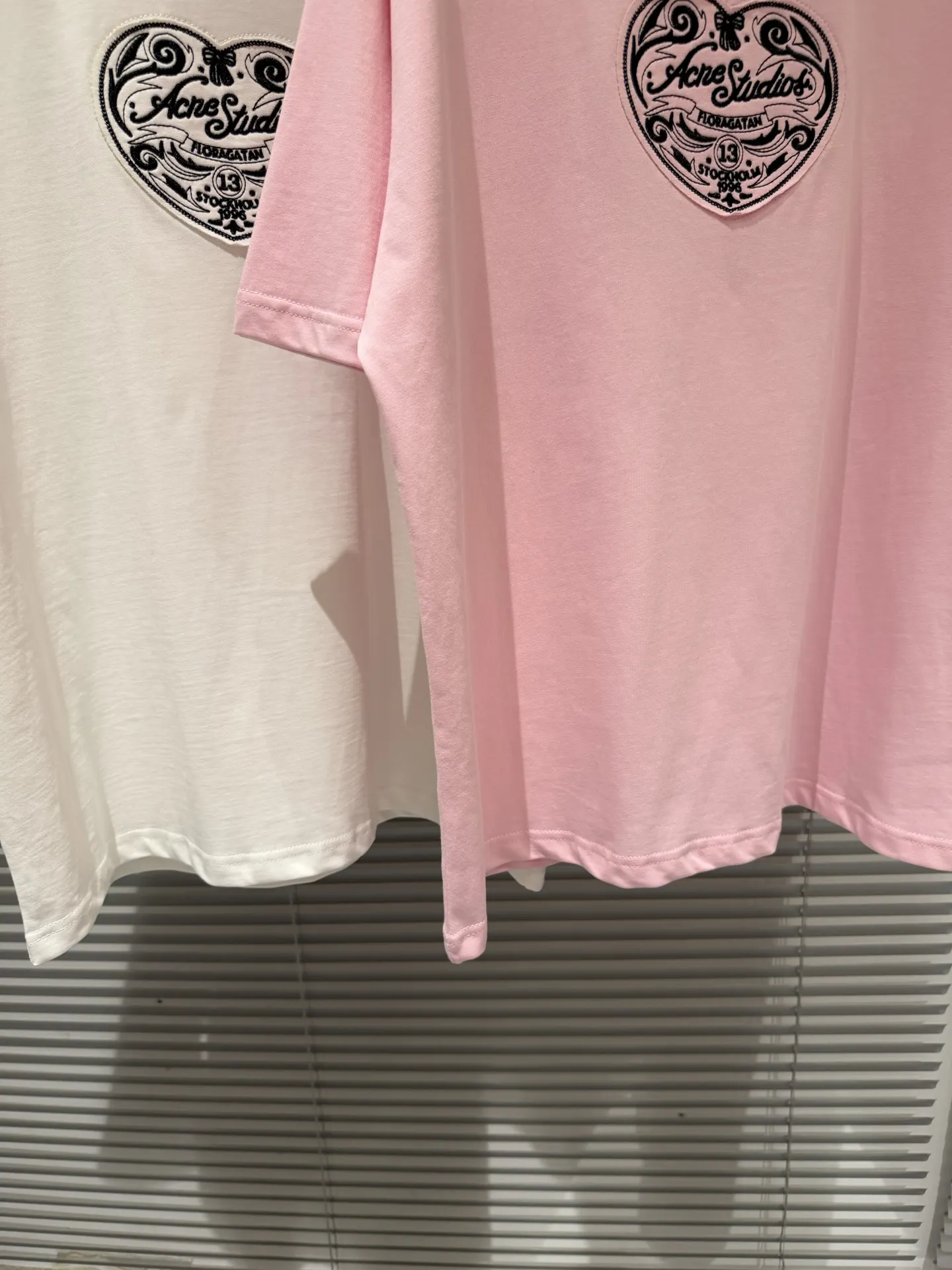Heart Embroidery Oversized T-Shirt D10011810 — view 7