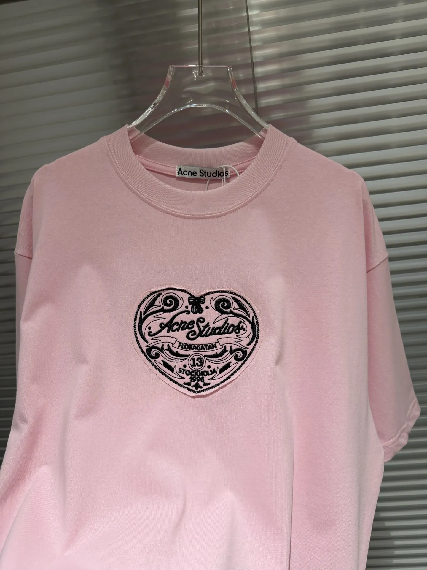 Heart Embroidery Oversized T-Shirt D10011810 — view 12