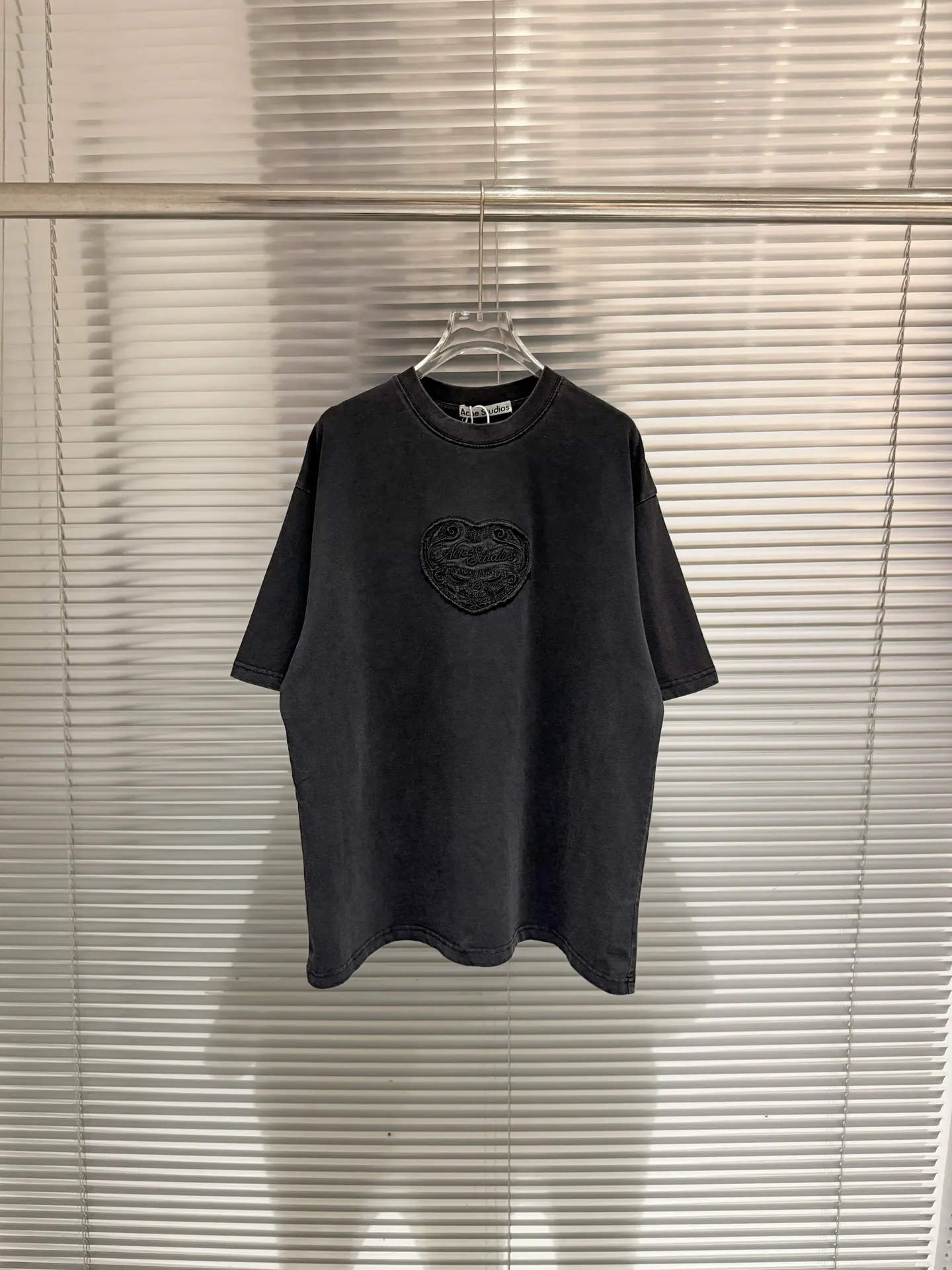 Heart Embroidery Oversized T-Shirt D10011810 — view 13